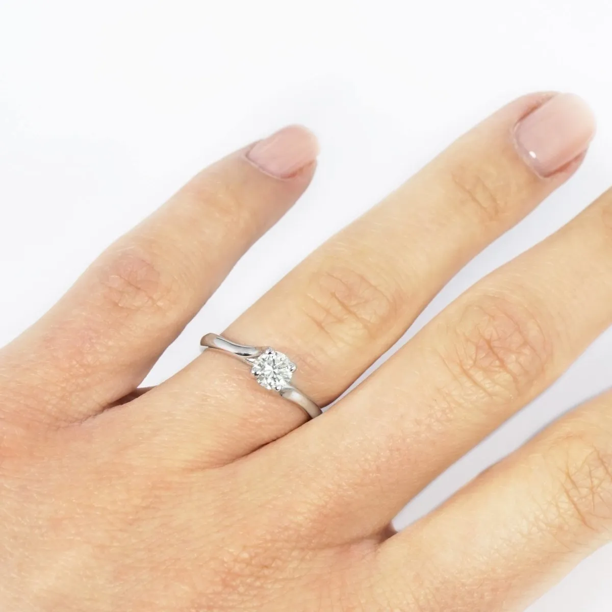 0.35-1.50 CT Round Cut Diamonds - Solitaire Ring