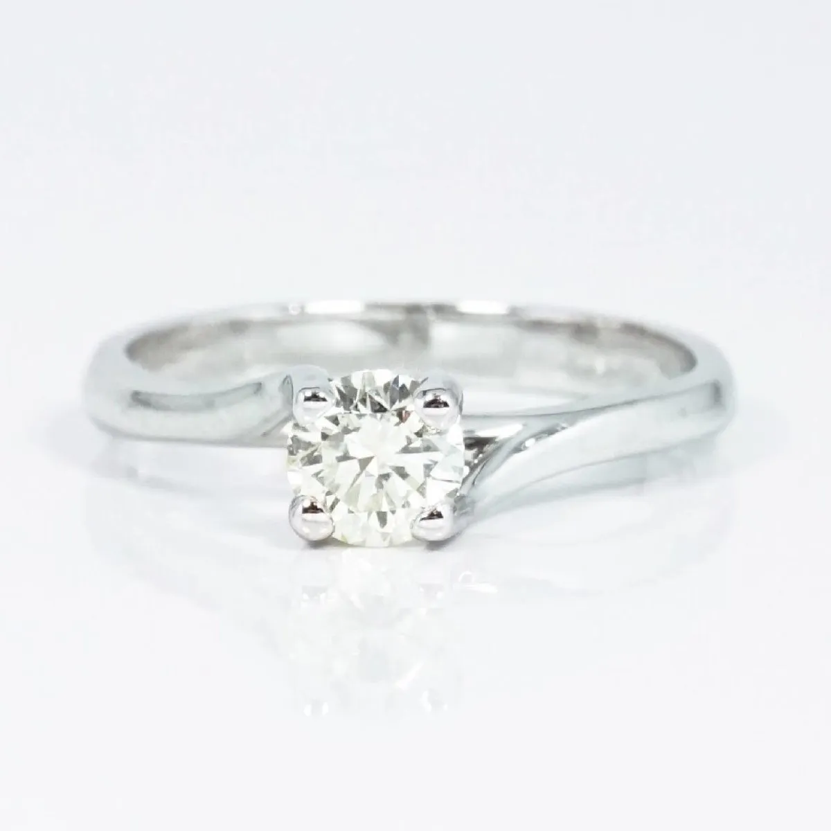0.35-1.50 CT Round Cut Diamonds - Solitaire Ring