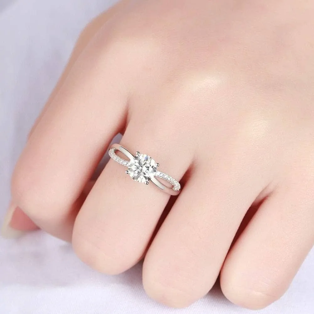 1.0 Ct Round Cut Diamond Halo Twist Band Engagement Ring