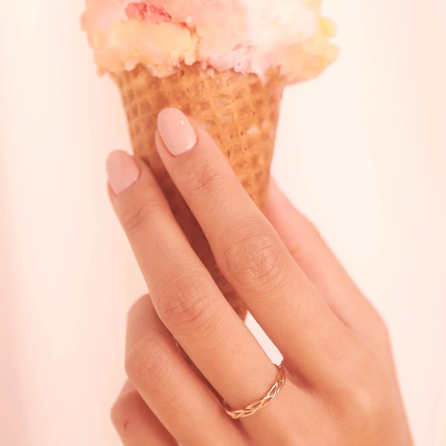 10k Solid Gold Twist Ring
