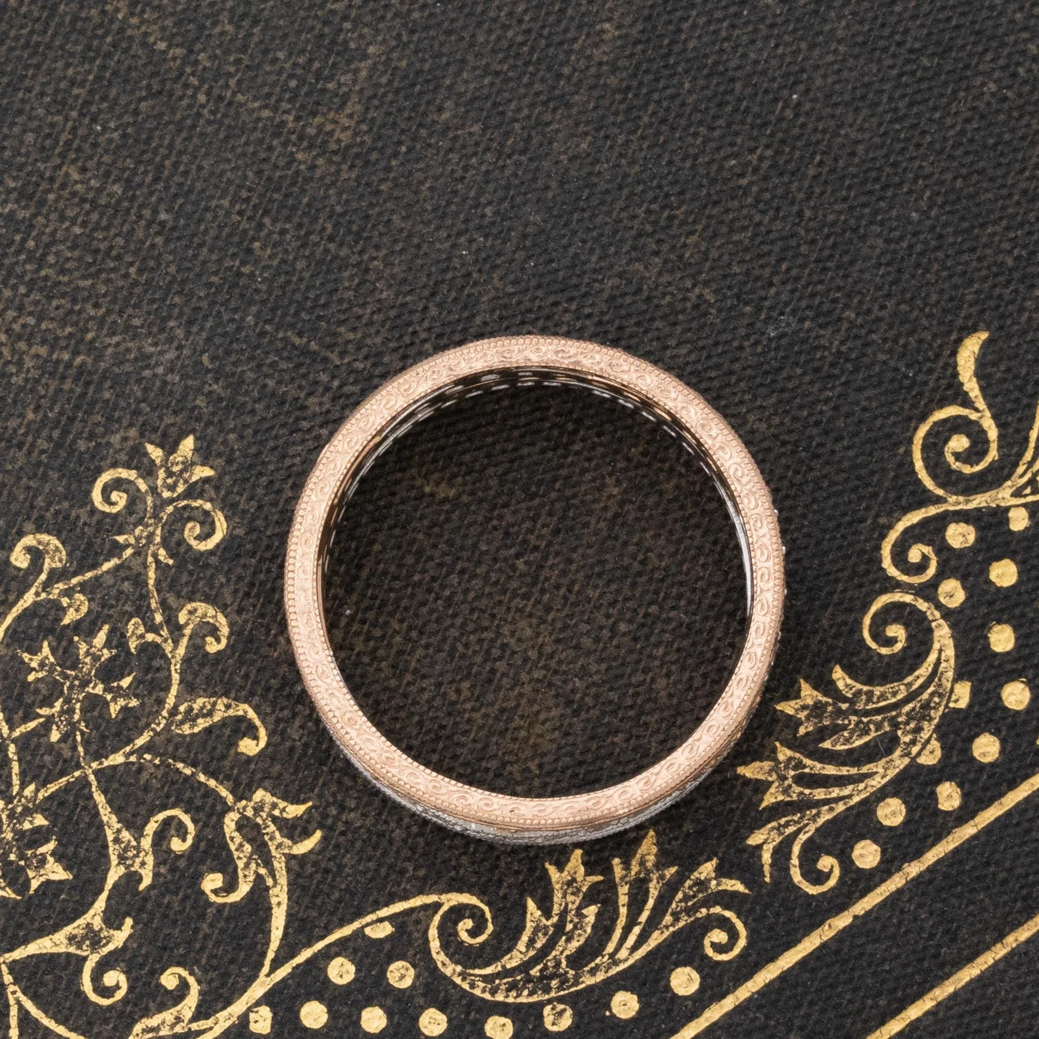 1.30ctw Fancy Pink and White Diamond Twist Band