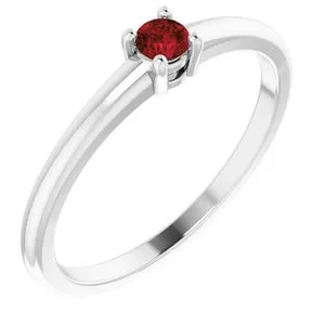 14K White Natural Garnet Mozambique Ring