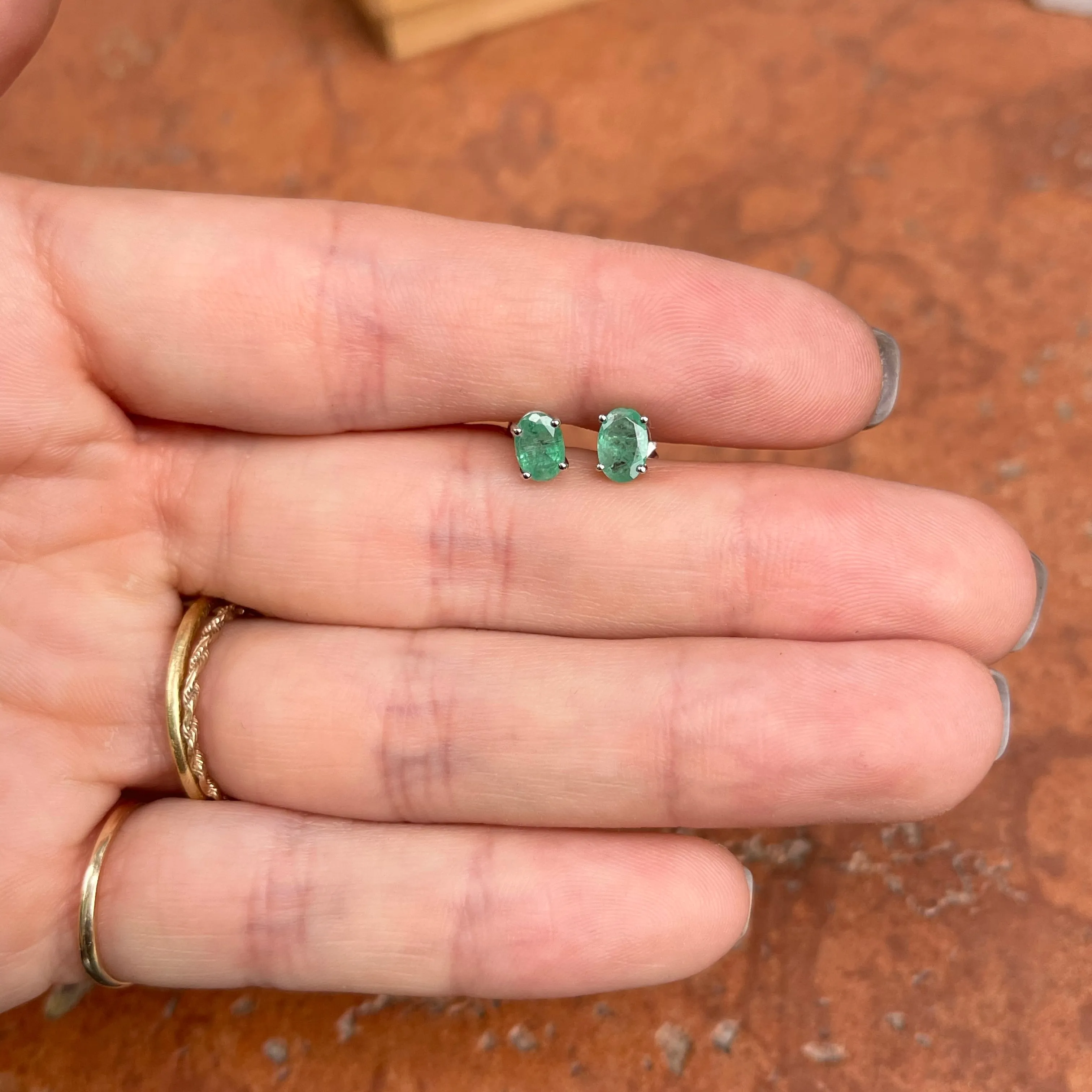 14KT White Gold Oval 1.00 CT Colombian Emerald Stud Earrings