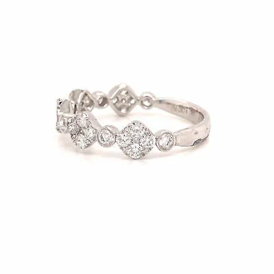 18K Diamond Cluster Band White Gold