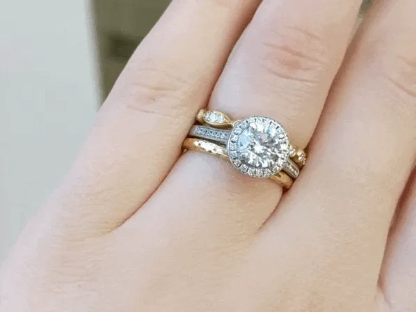 18K Gold Round Hammered Ring