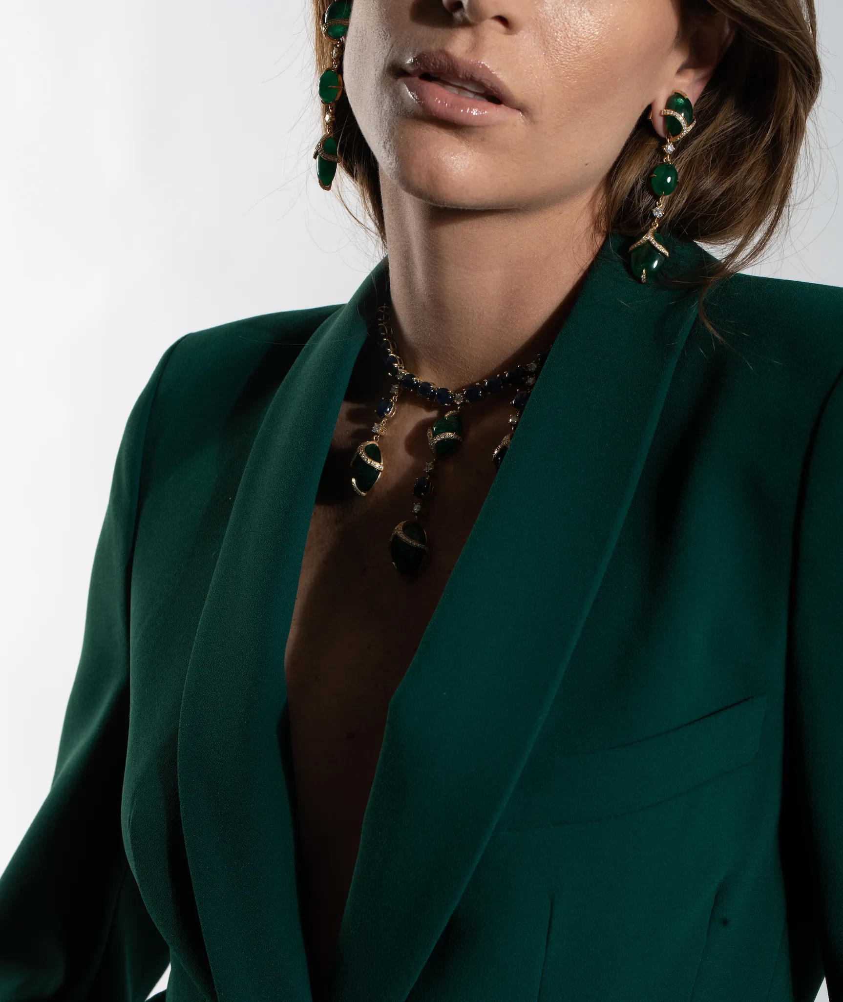 18K Yellow Gold Earrings with Emerald & White Diamond