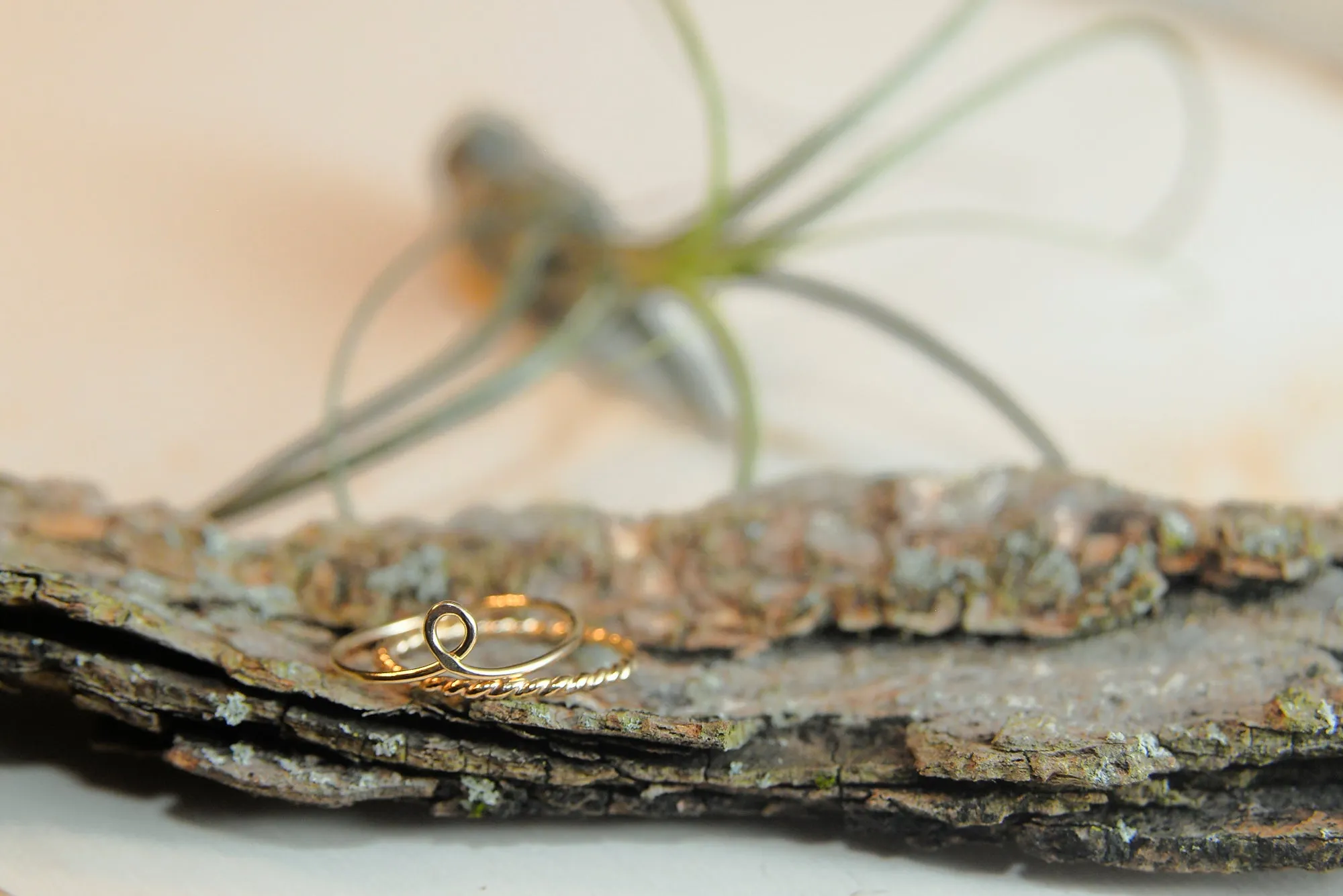 2 Ring Stack Set: Loop and Twist