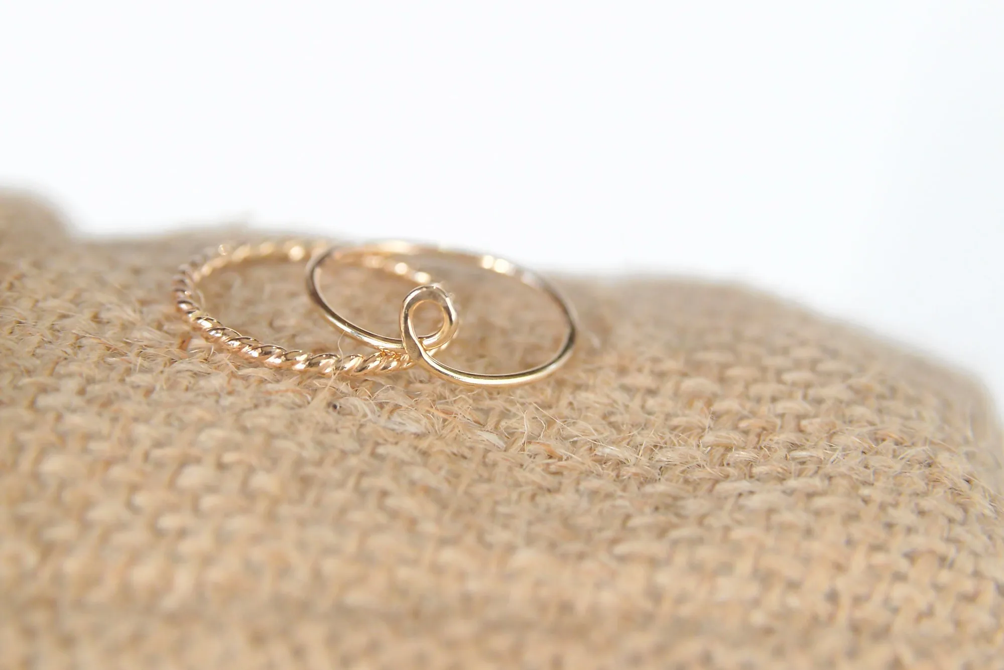 2 Ring Stack Set: Loop and Twist