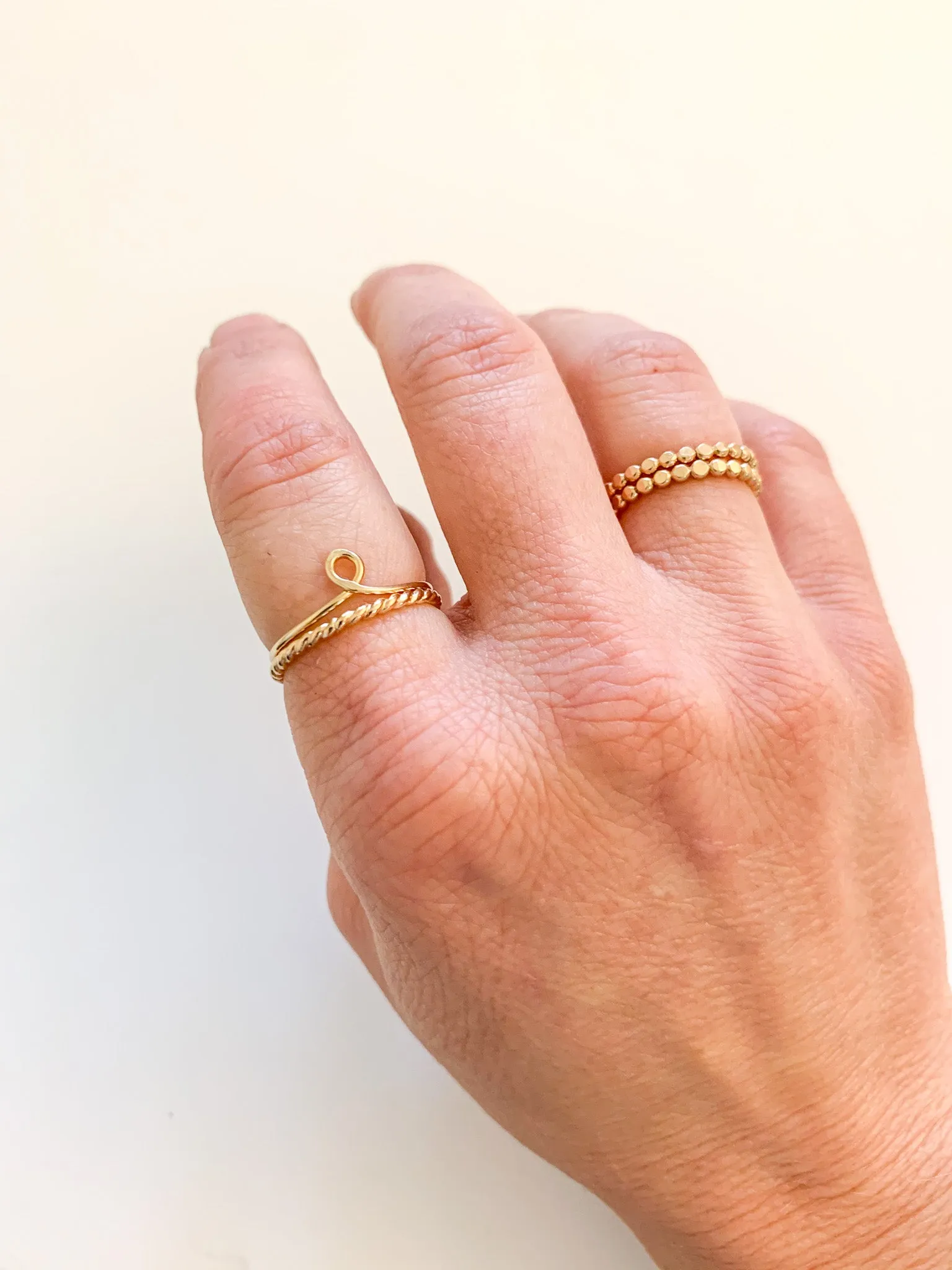 2 Ring Stack Set: Loop and Twist
