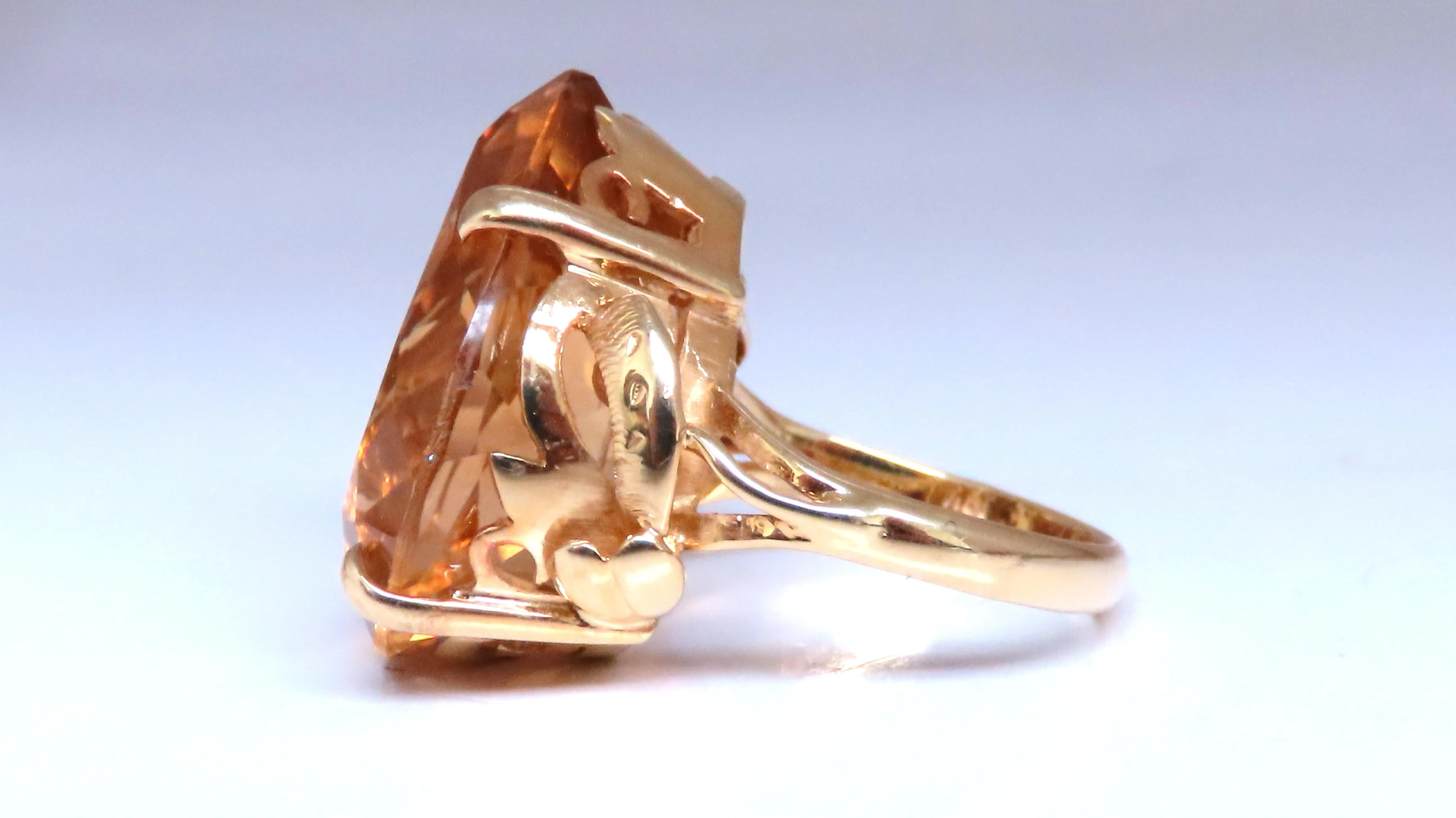 20ct. Natural Pear Citrine Victorian Solitaire Style Ring 18kt Gold Ref 12298