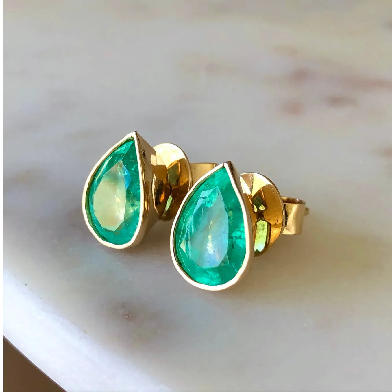 2.40 Carat Natural Colombian Emerald Pear Cut Studs Earrings 18k