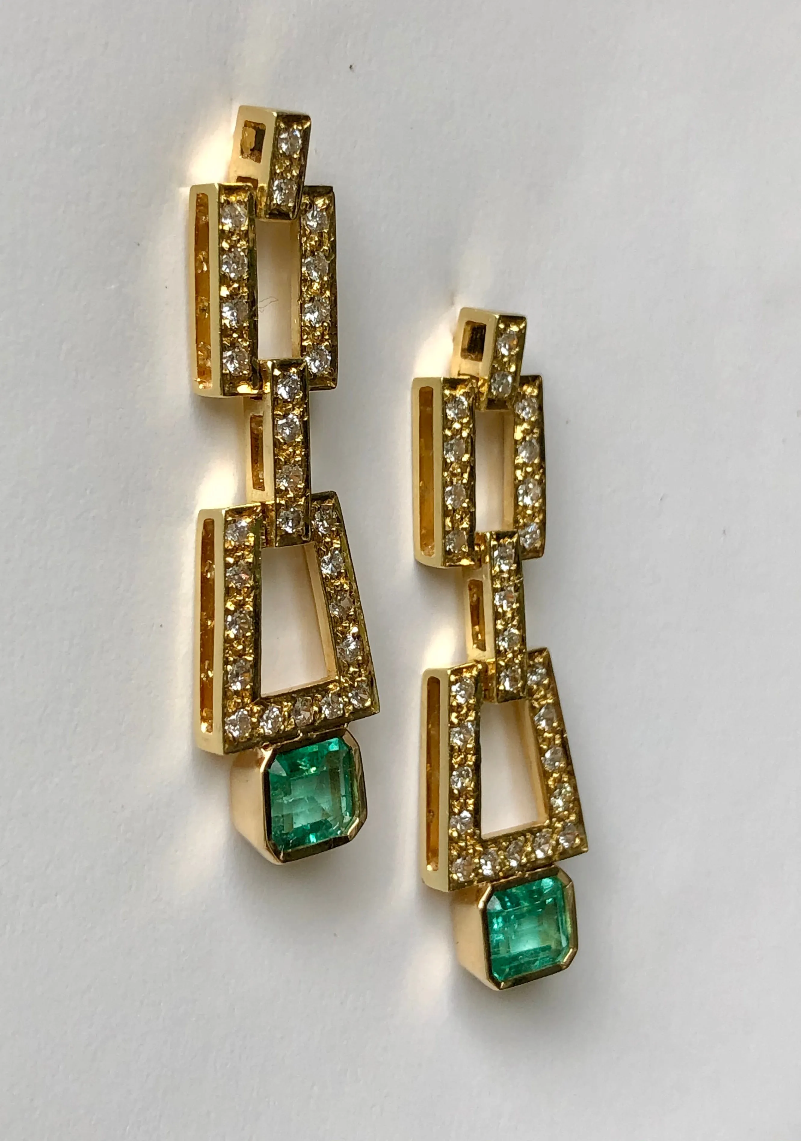 2.80 Carat Deco Style Natural Colombian Emerald Diamond Drop Earrings 18K