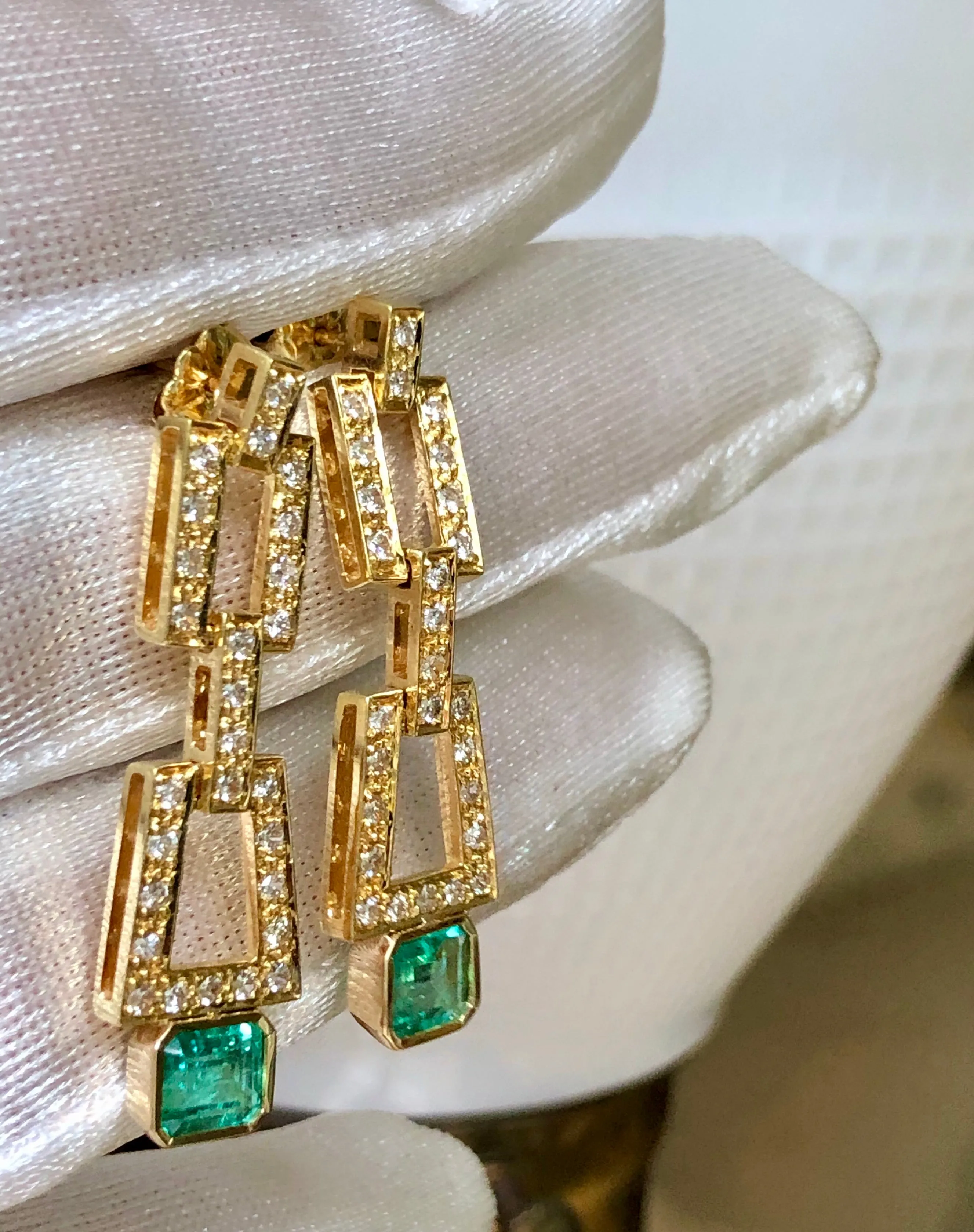 2.80 Carat Deco Style Natural Colombian Emerald Diamond Drop Earrings 18K