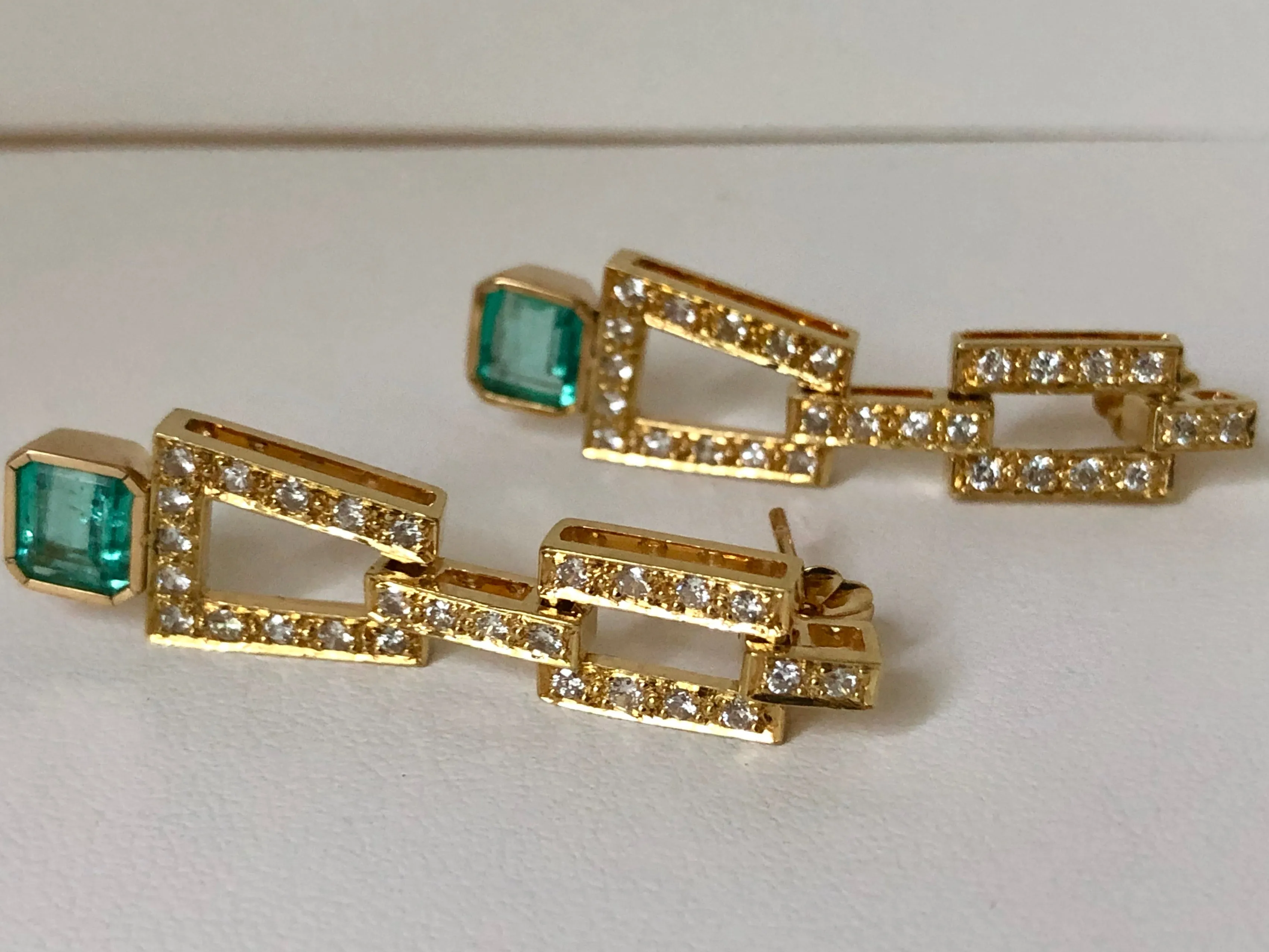 2.80 Carat Deco Style Natural Colombian Emerald Diamond Drop Earrings 18K