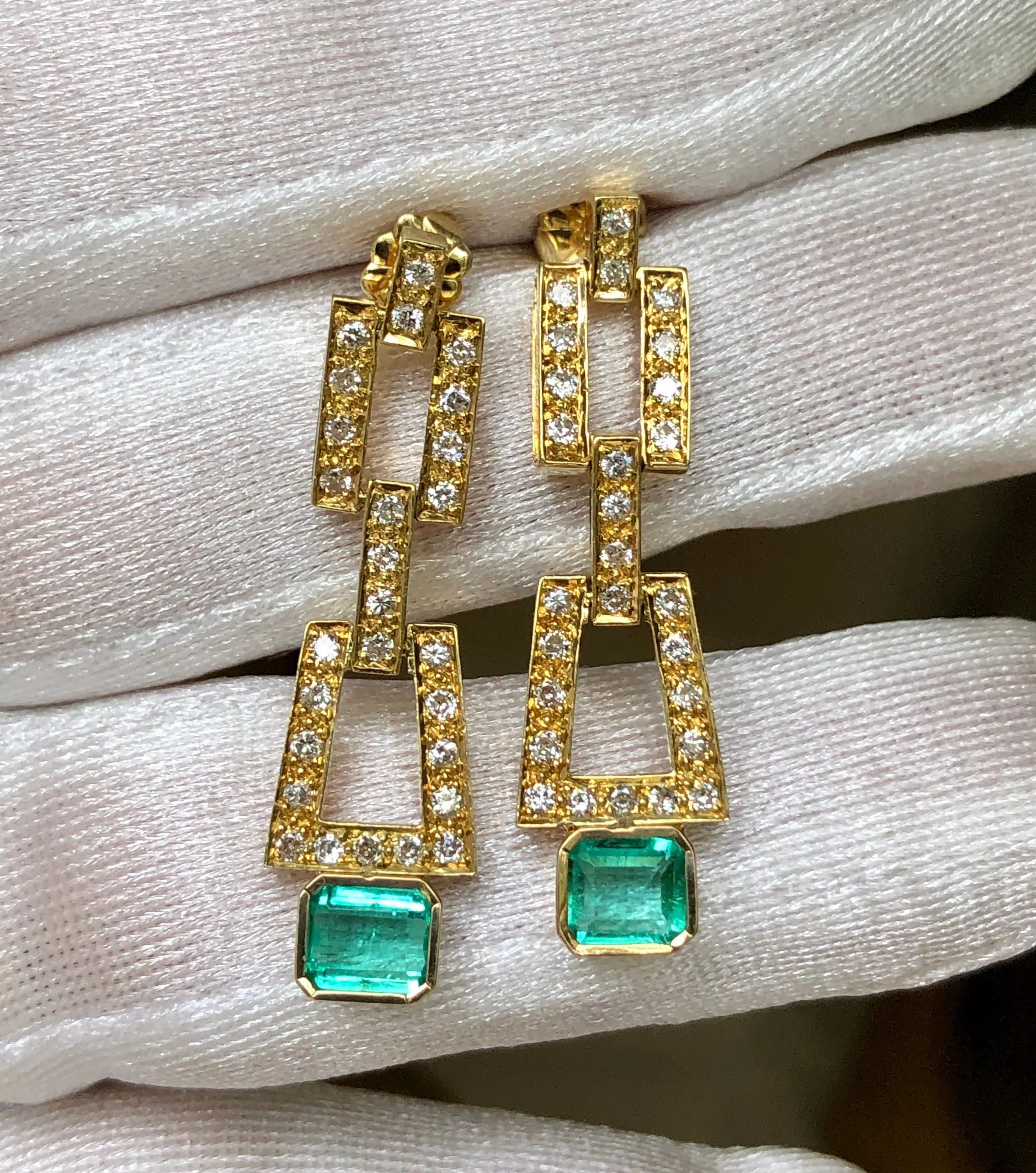 2.80 Carat Deco Style Natural Colombian Emerald Diamond Drop Earrings 18K