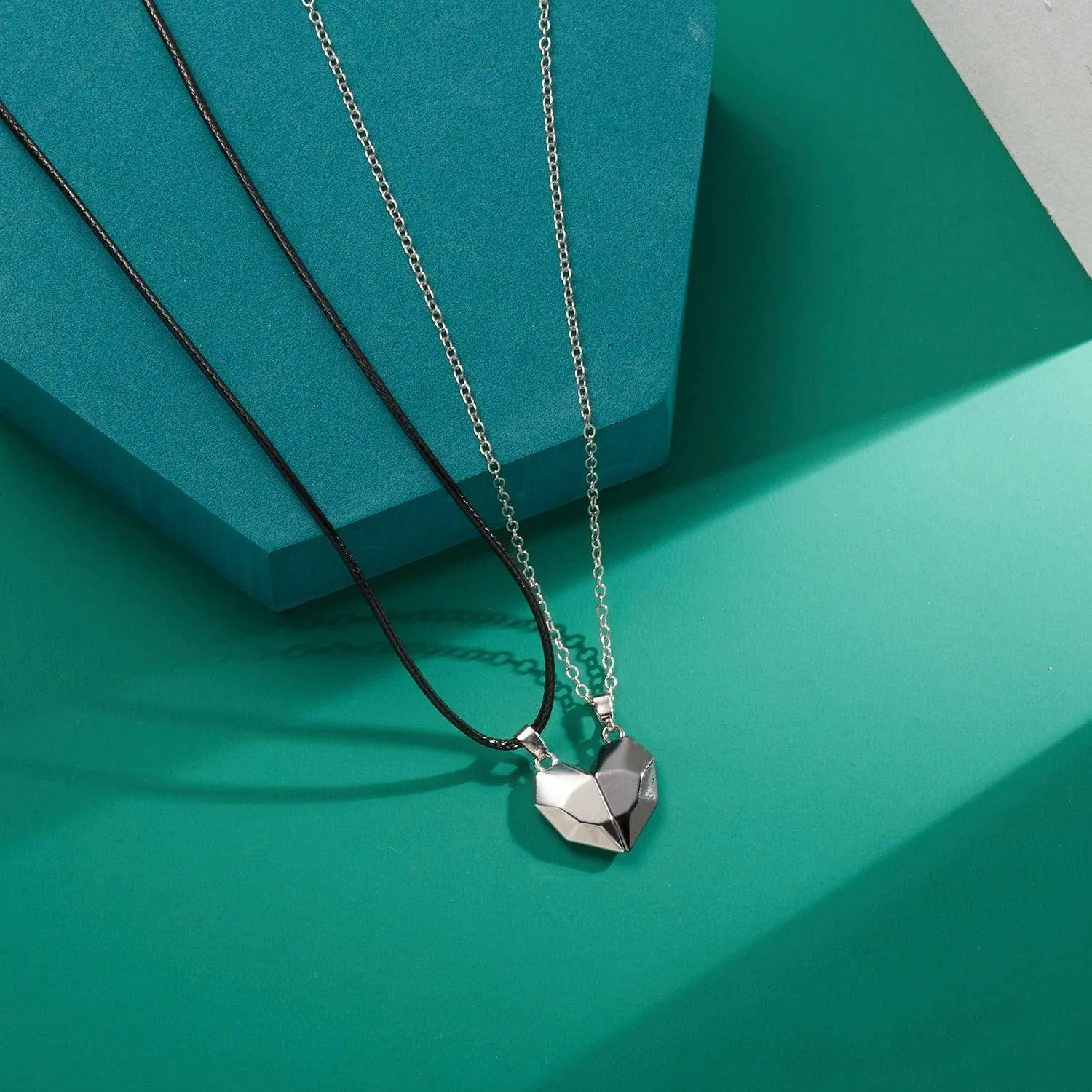 2Pcs Magnetic Necklace