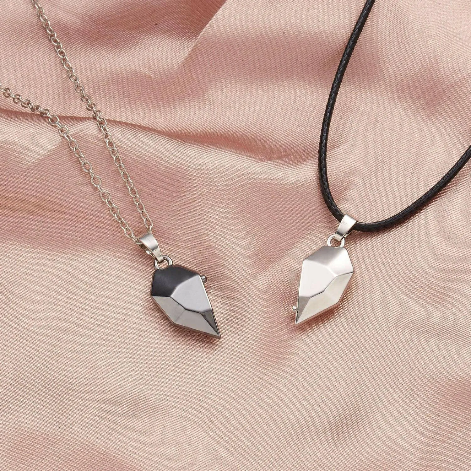 2Pcs Magnetic Necklace