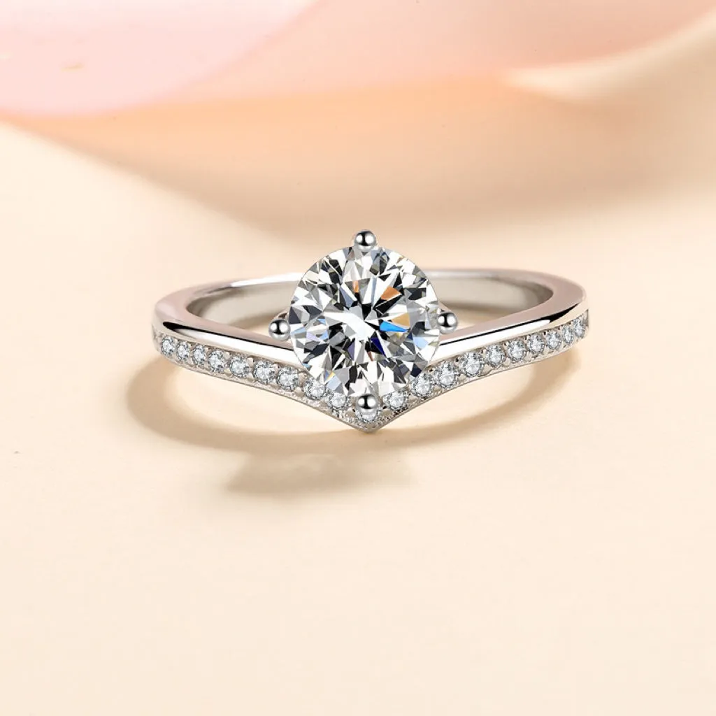 4-prongs Solitaire Wave Shape Moissanite Diamond Ring - RM036