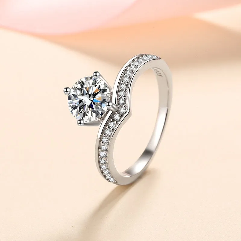 4-prongs Solitaire Wave Shape Moissanite Diamond Ring - RM036