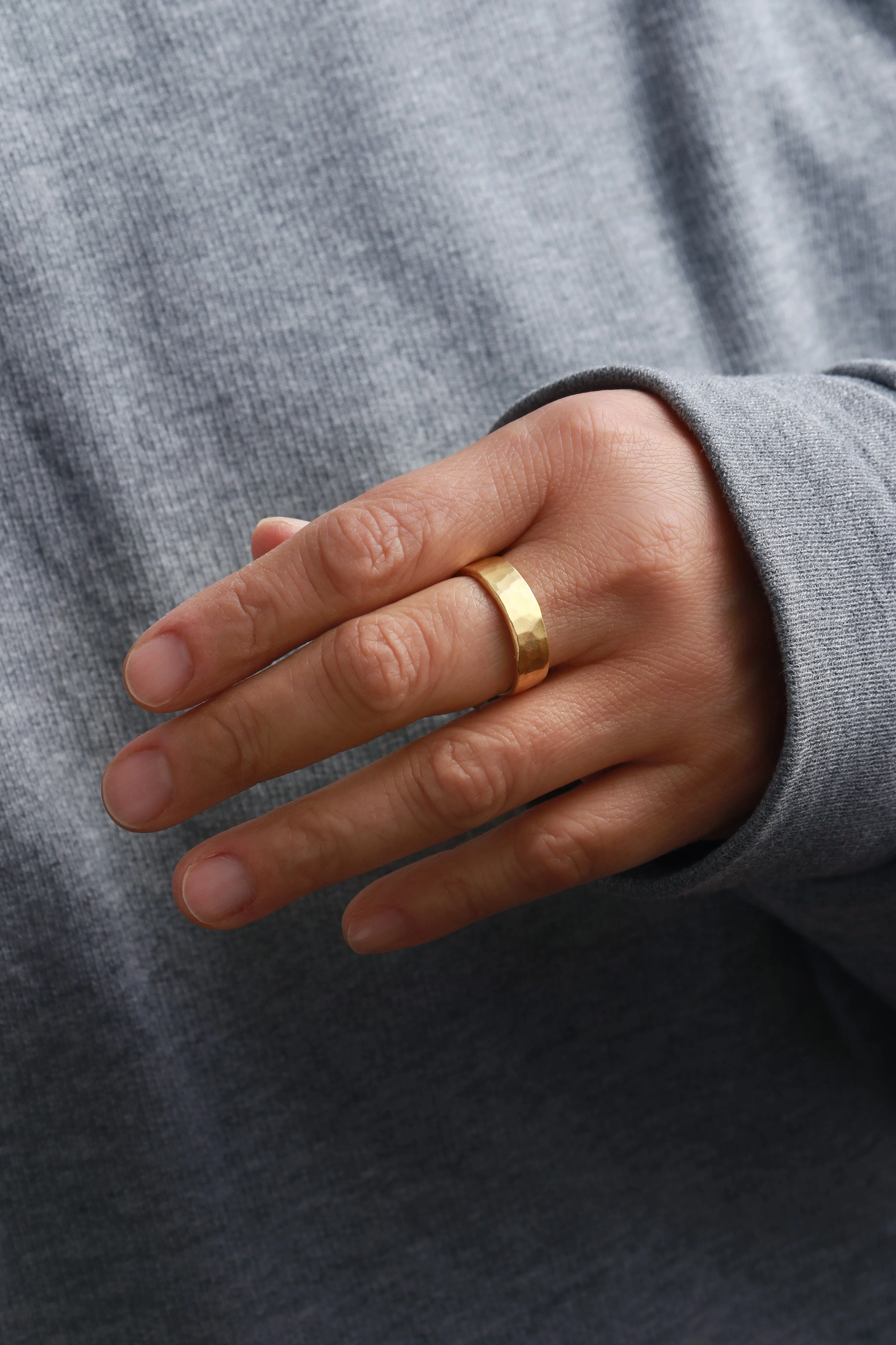 6mm Solid Hammered Band - 18k Yellow Gold