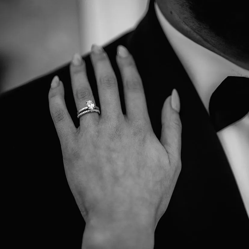 ADRIANA | French Pavé Diamond Ring in White Gold (0.19ct tw.)