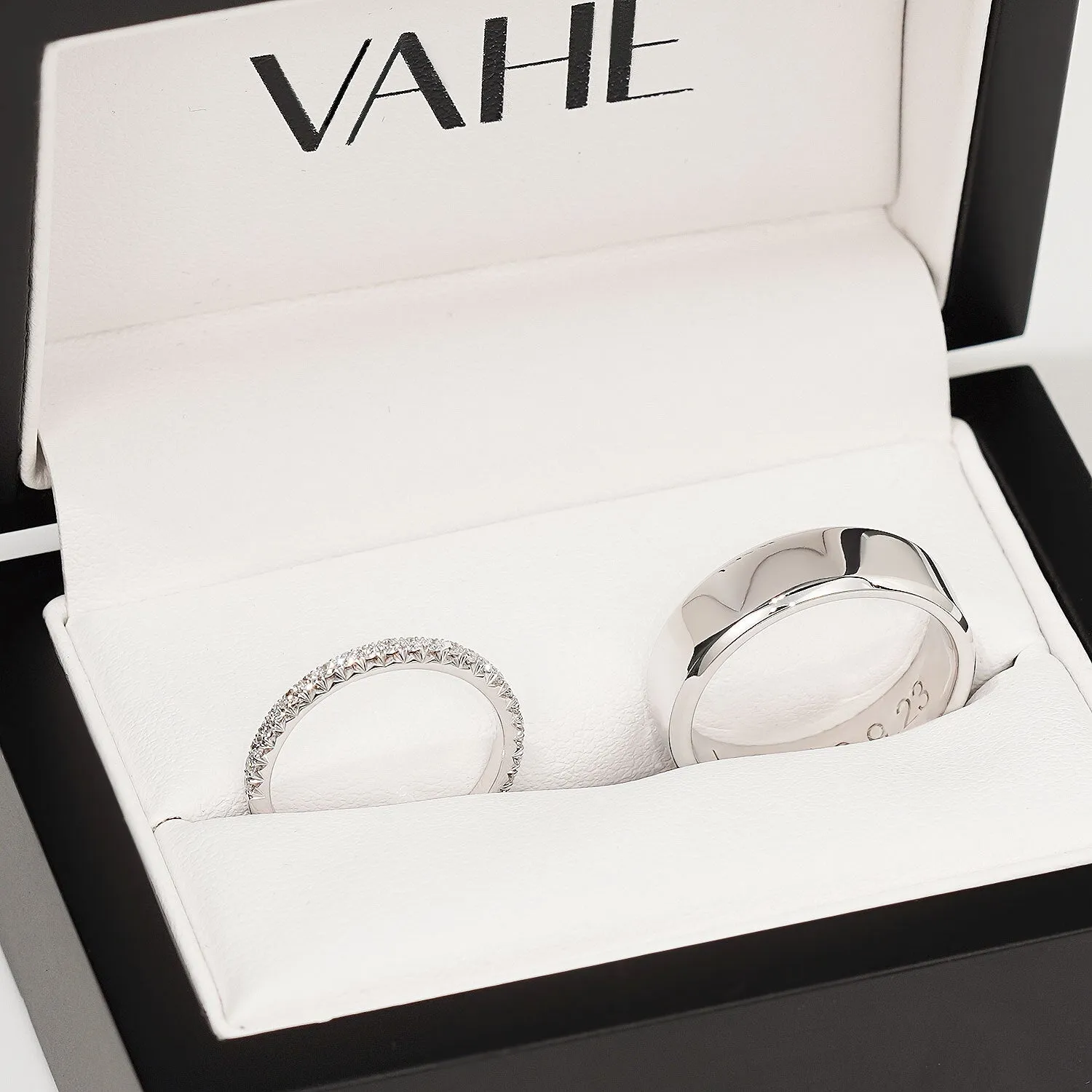 ADRIANA | French Pavé Diamond Ring in White Gold (0.19ct tw.)