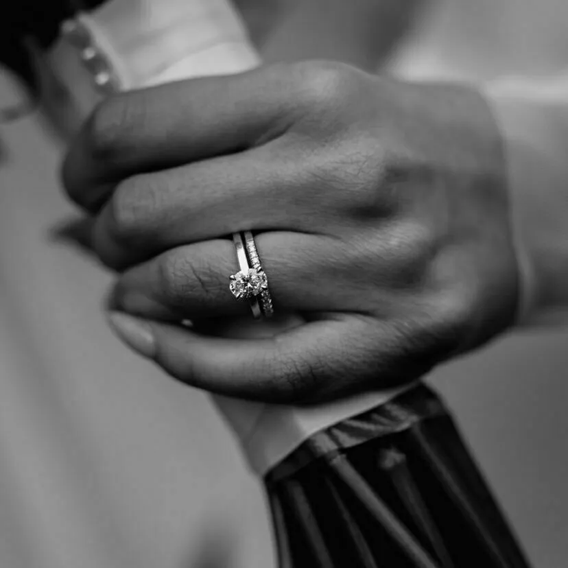 ADRIANA | French Pavé Diamond Ring in White Gold (0.19ct tw.)
