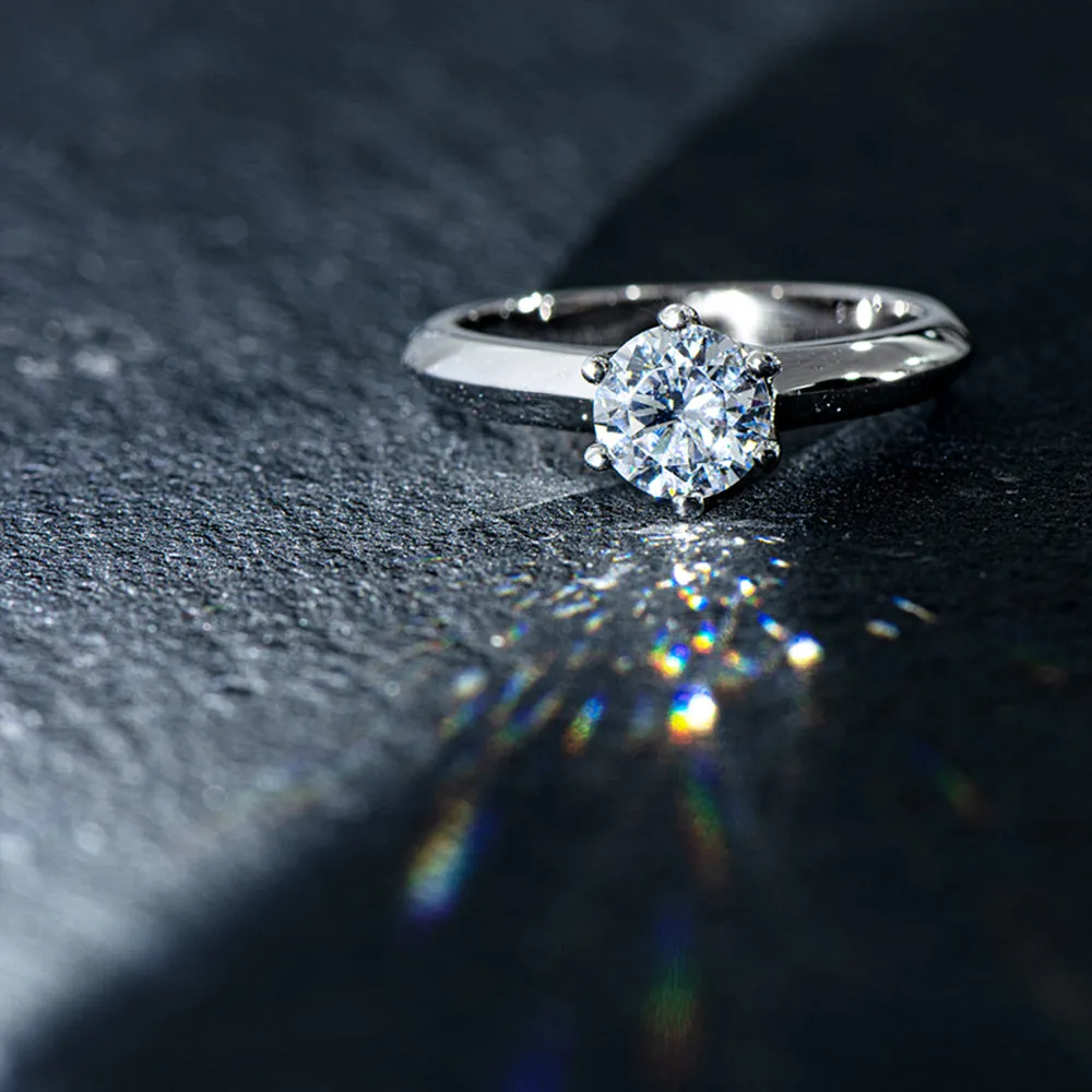 Ainuoshi Round Cut Moissanite Ring