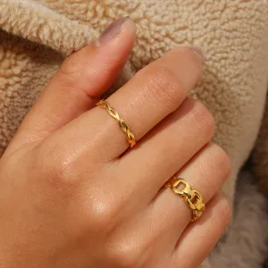 Aria Twist Ring