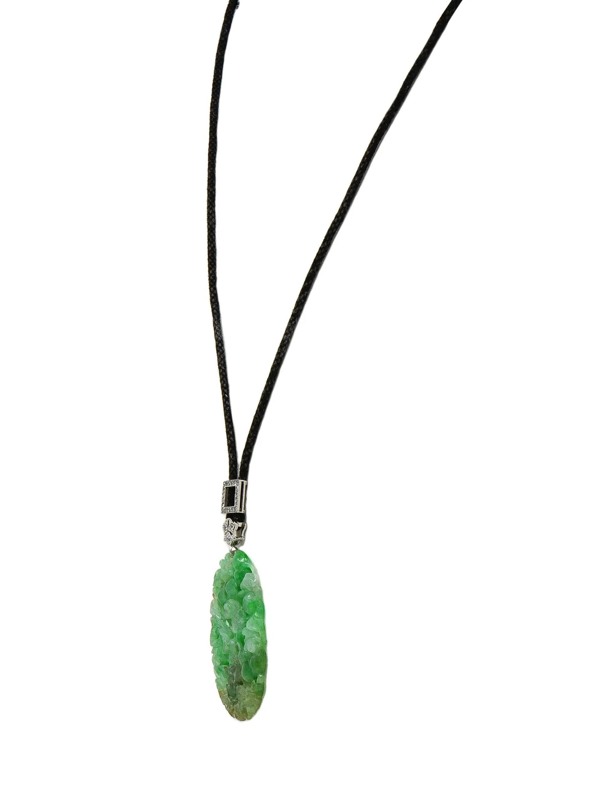 Art Deco Carved Jade Diamond Platinum Antique Sartuoir Slide Pendant Necklace