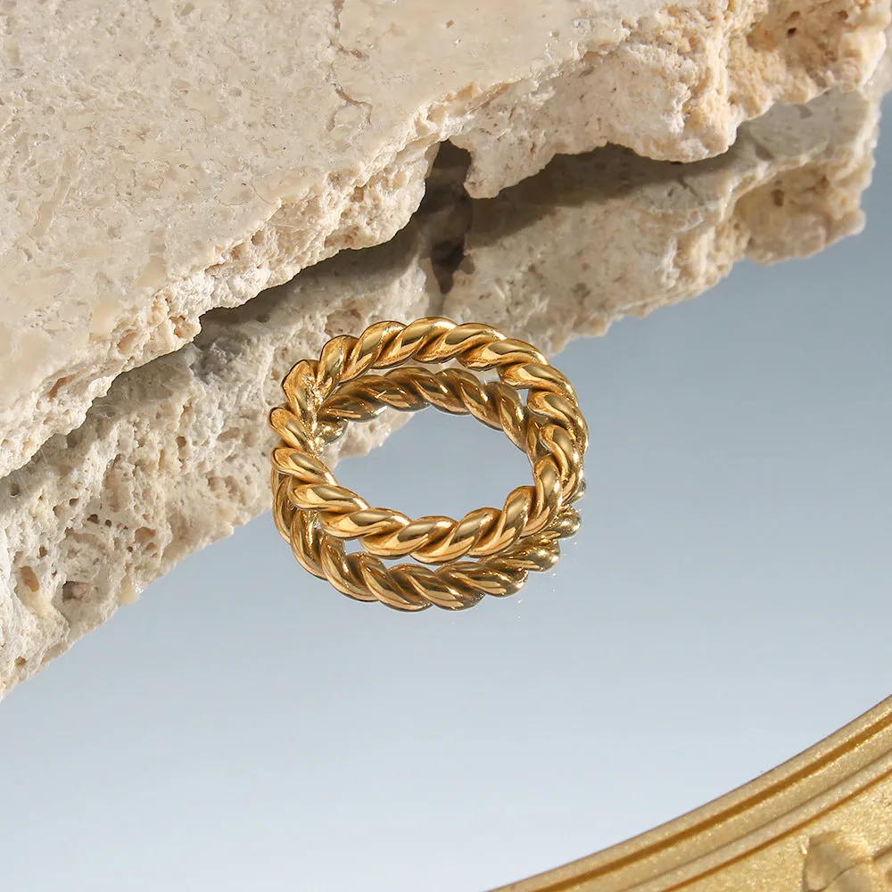 Aurora Twist Ring