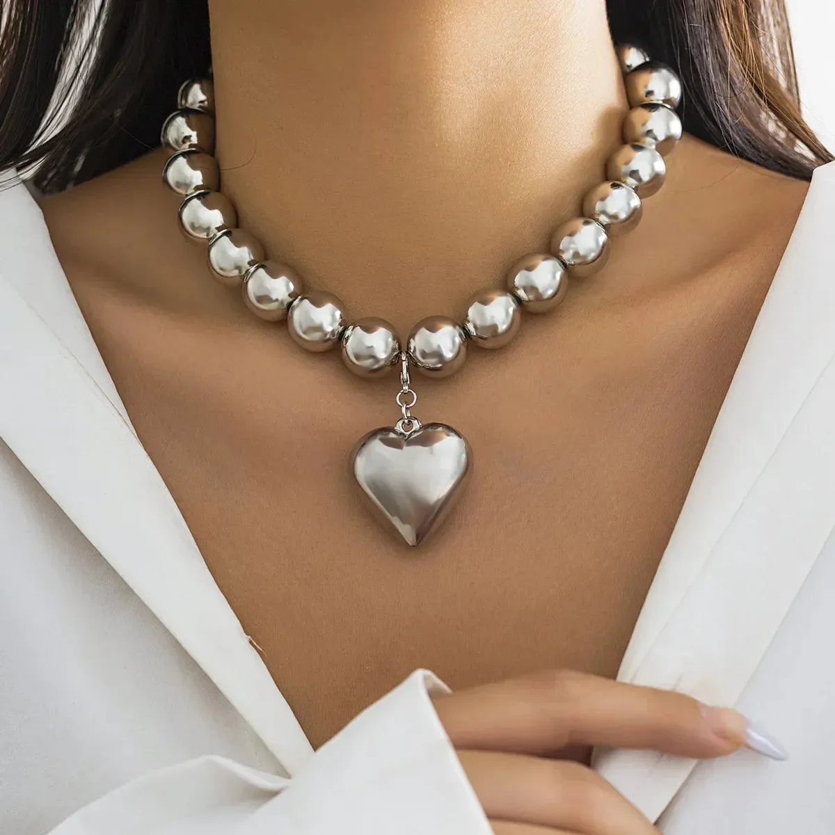 Ball Beaded Chain and Heart Pendant Necklace for Women Trendy Choker Collar on the Neck Fashion Jewelry