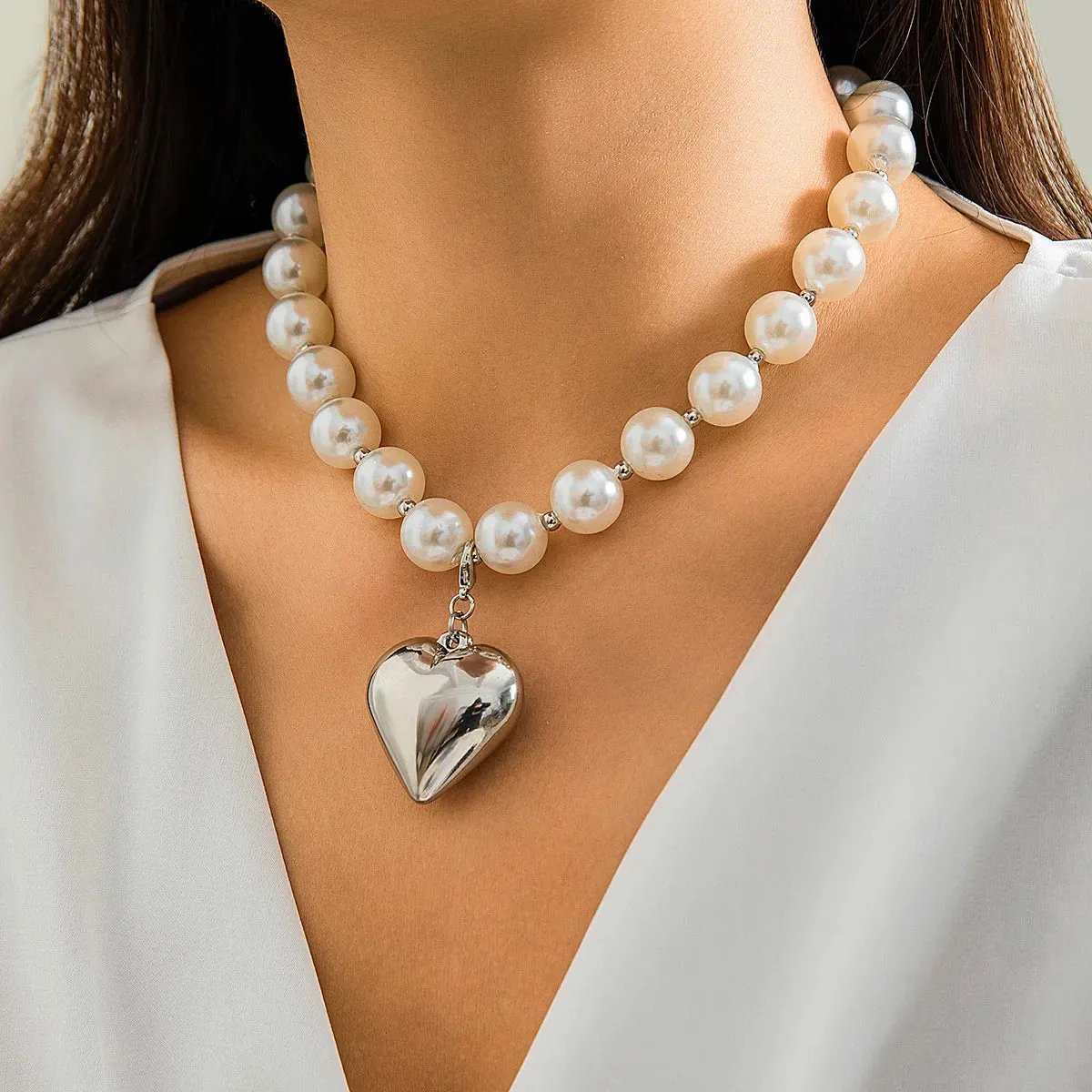 Ball Beaded Chain and Heart Pendant Necklace for Women Trendy Choker Collar on the Neck Fashion Jewelry