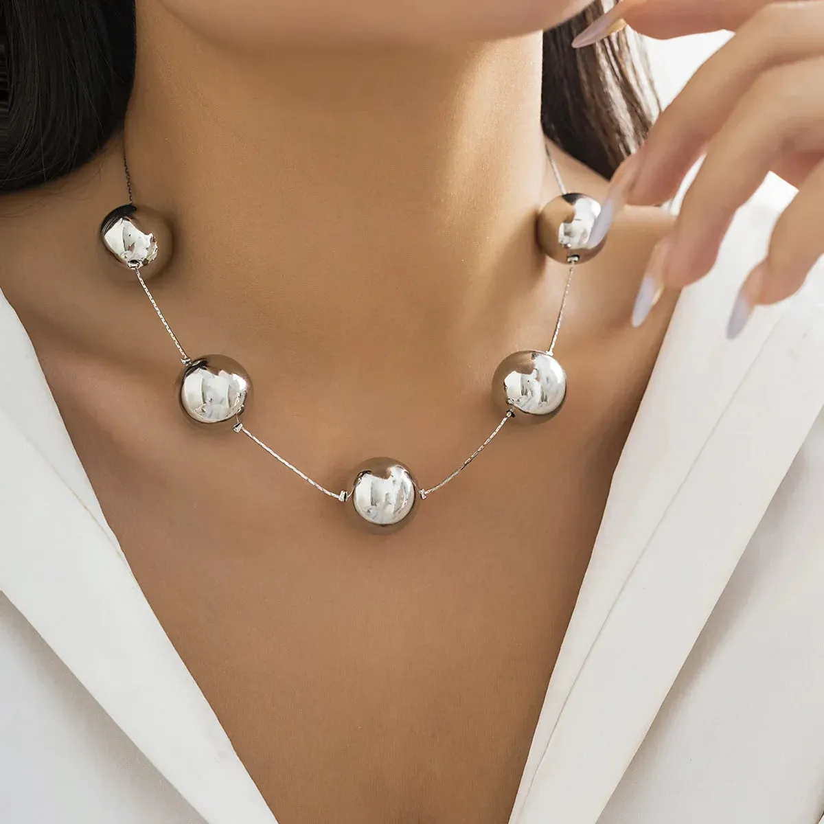 Ball Beaded Chain and Heart Pendant Necklace for Women Trendy Choker Collar on the Neck Fashion Jewelry