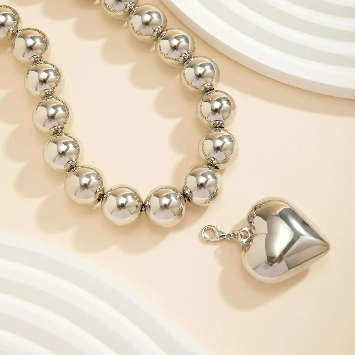 Ball Beaded Chain and Heart Pendant Necklace for Women Trendy Choker Collar on the Neck Fashion Jewelry