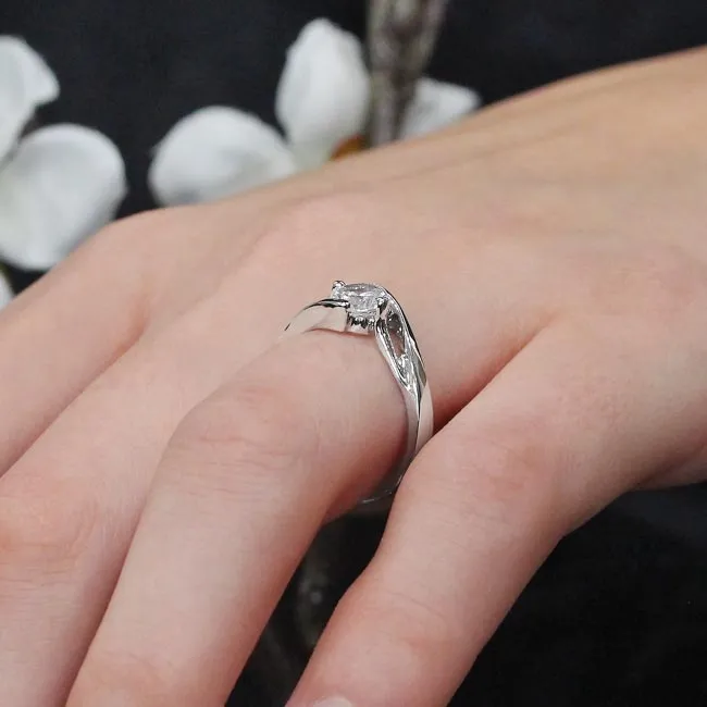 Barkev's Swirl Solitaire Diamond Engagement Ring