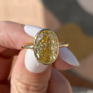 Bella (4.7ct) Canary Oval Moissanite Engagement Ring