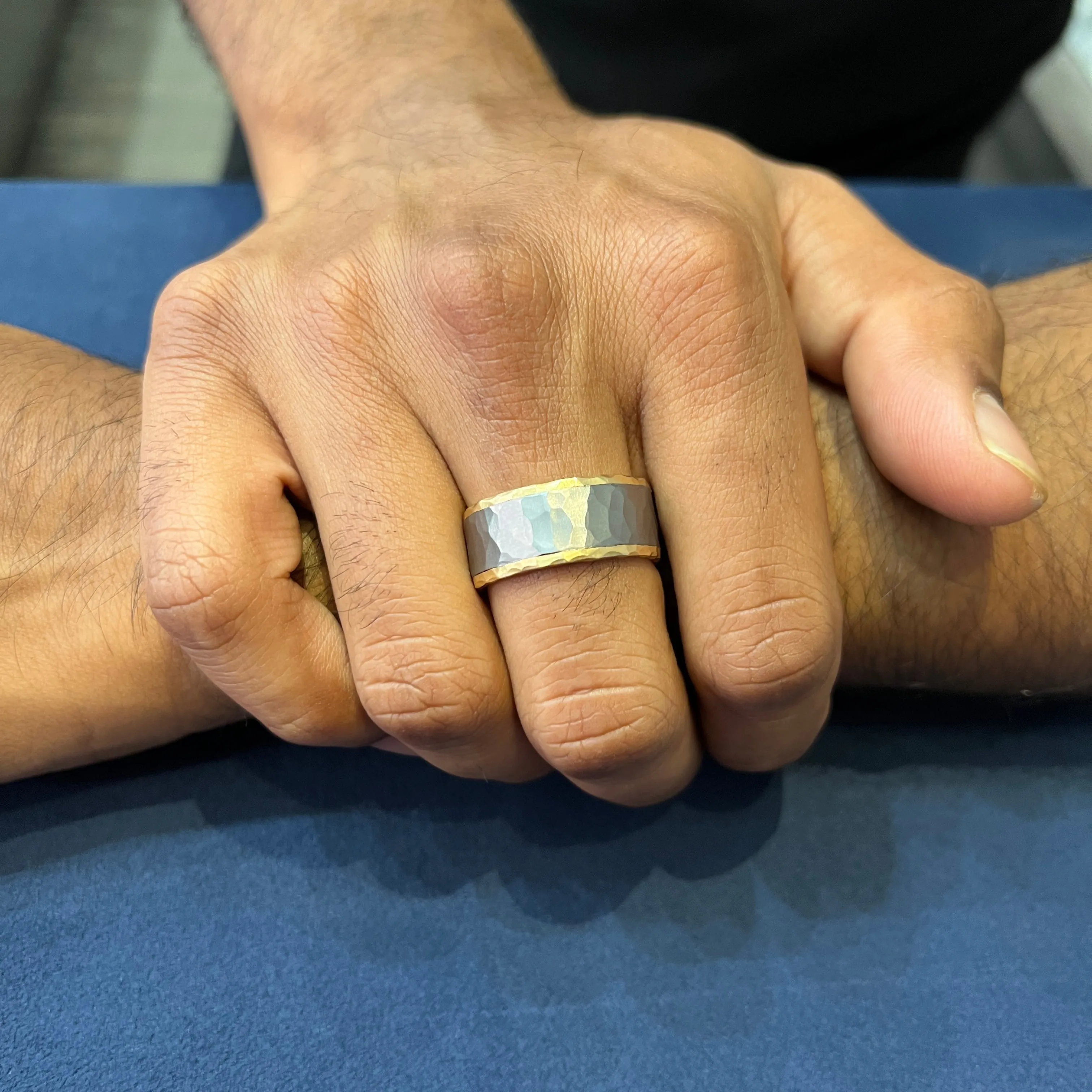 Bleu Royale (8mm) Tantalum and 14K White, Yellow or Rose Gold Mens Hammered Band