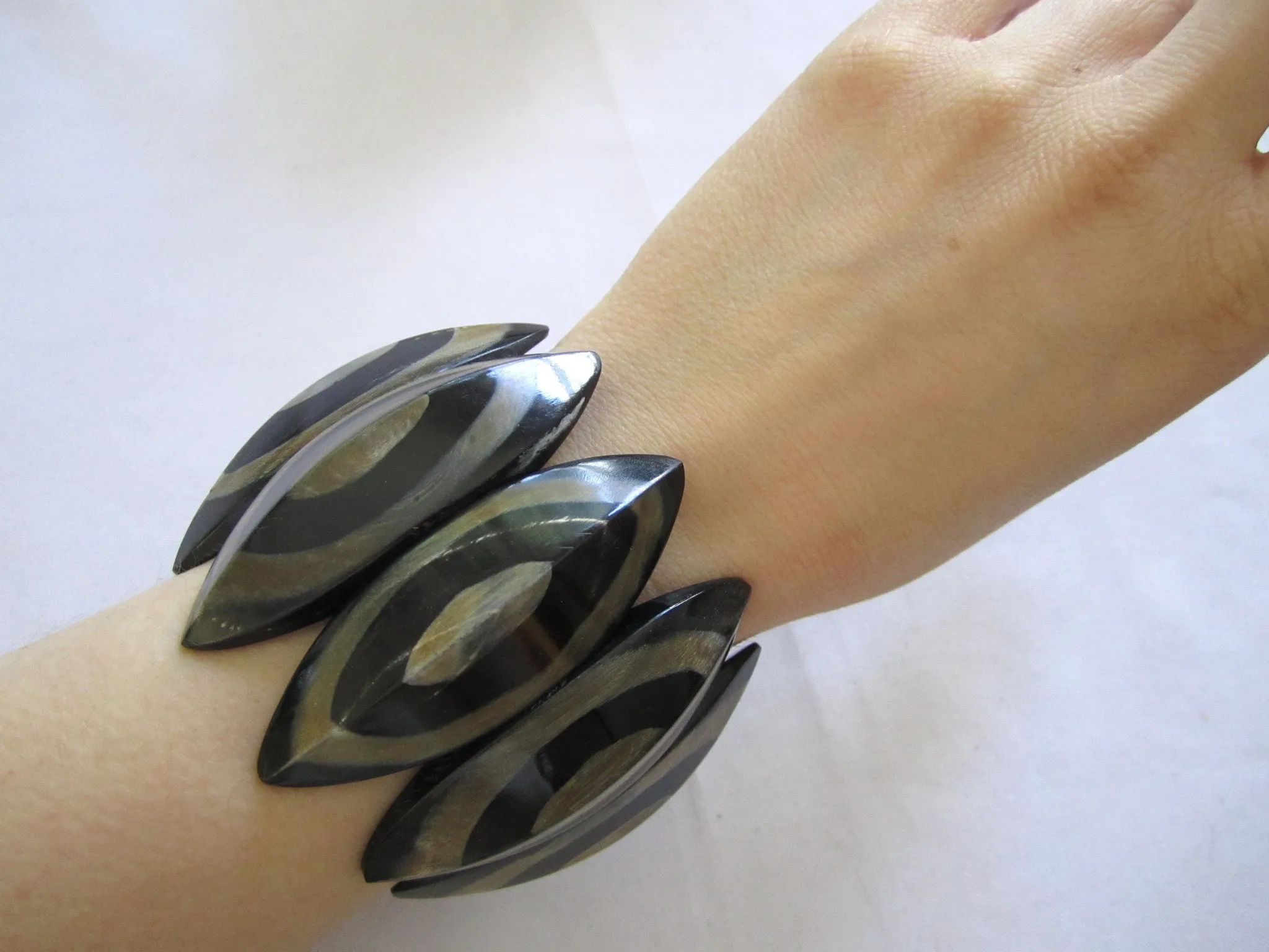 Bone   Horn Stretch Bracelets