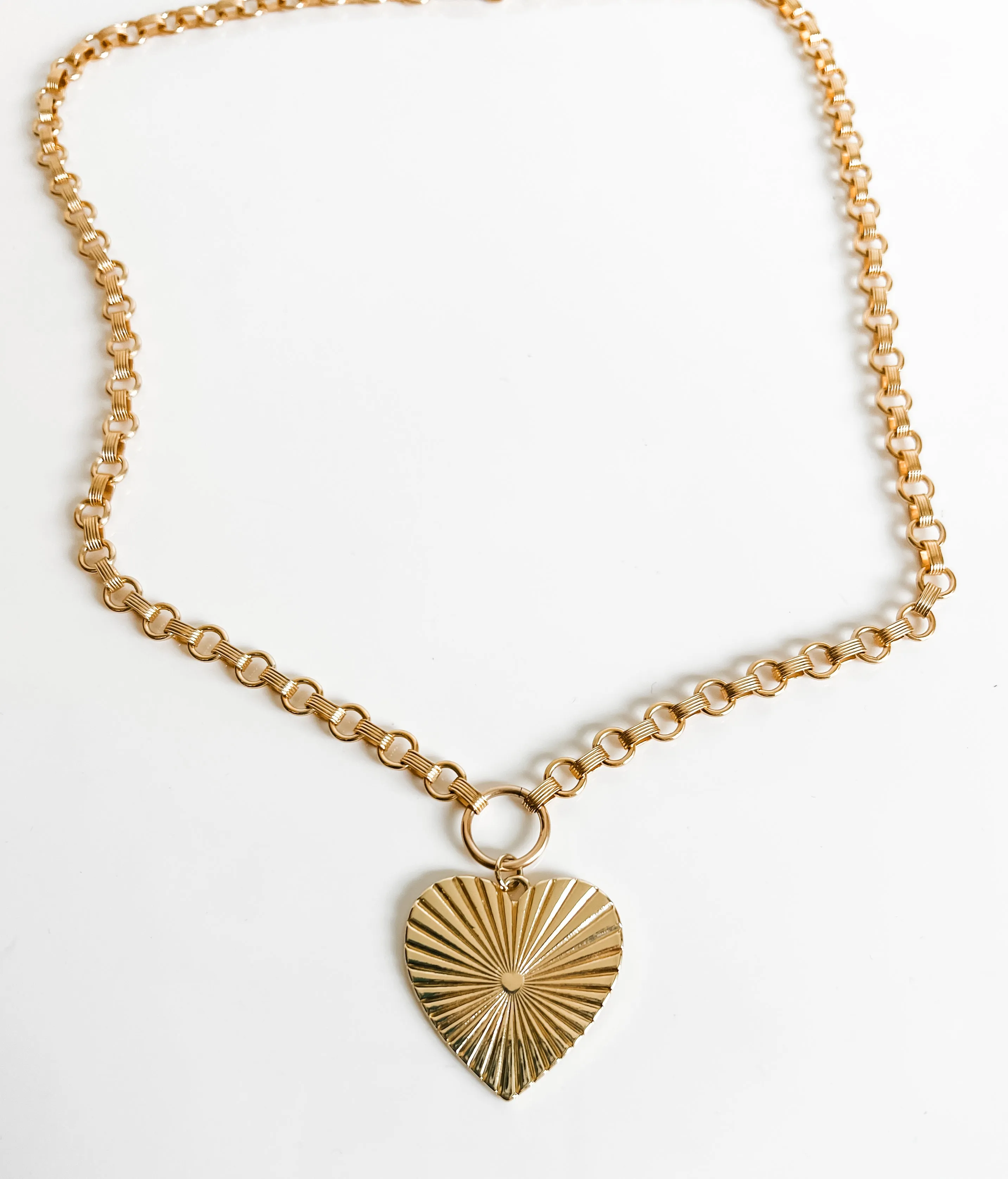CIARA HEART CHARM NECKLACE