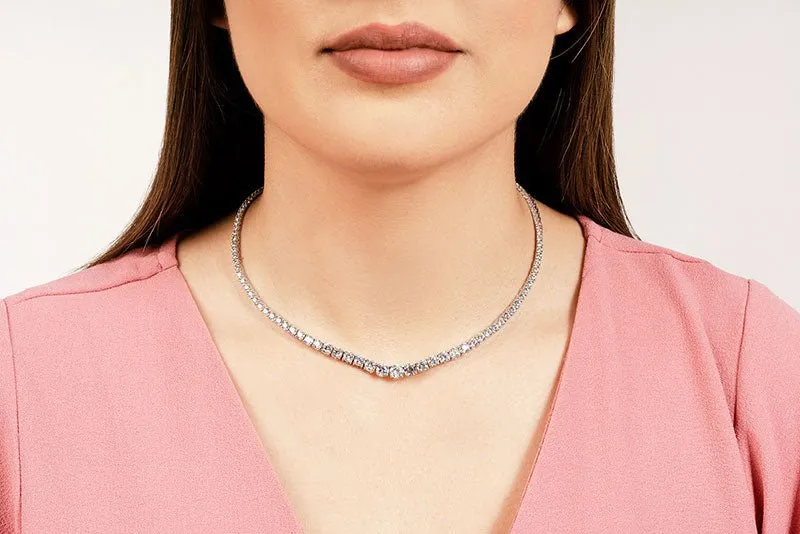 Classic Graduated Strand Of Diamonds with 14.96 ct.(finished)