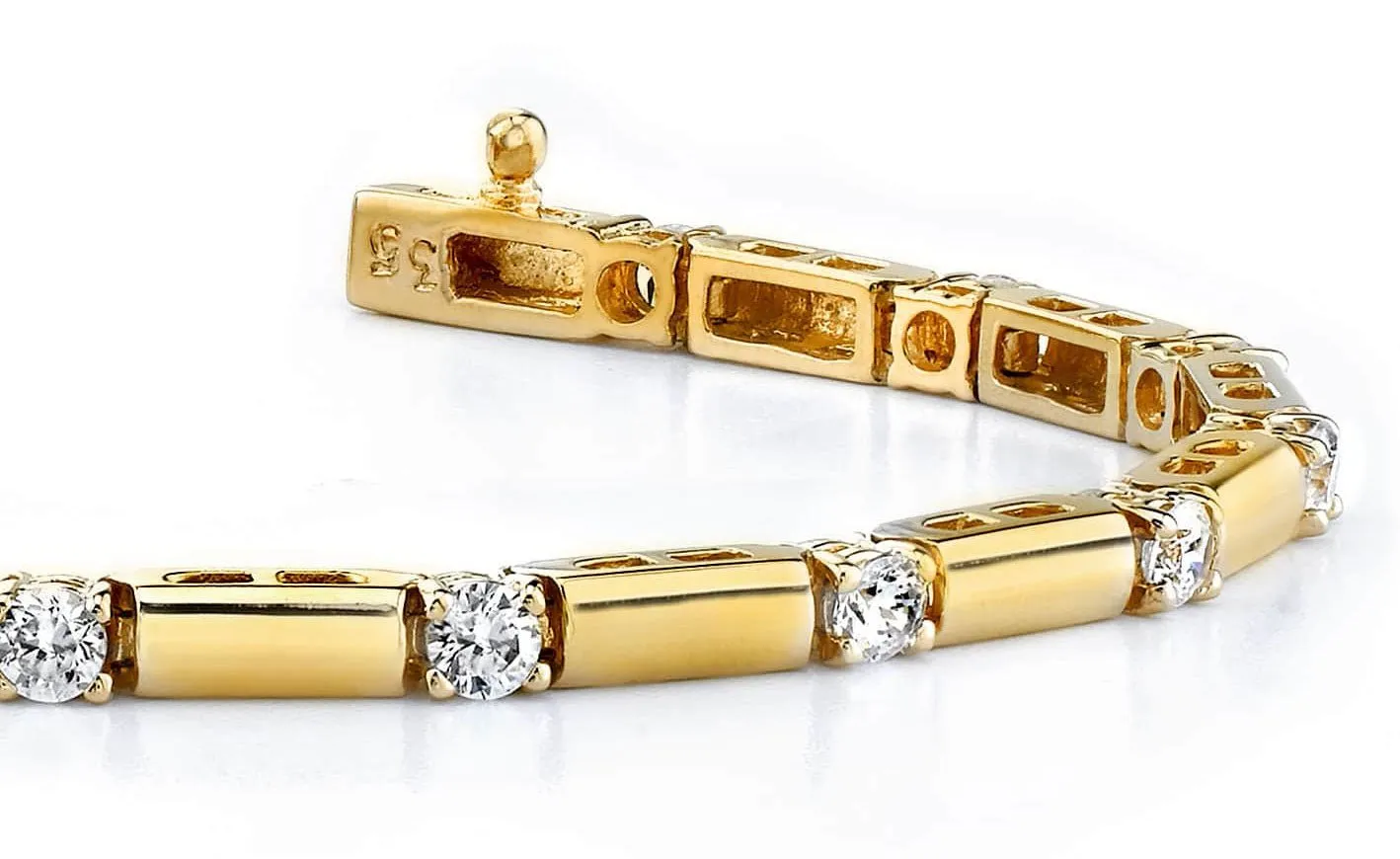 Clean Design Diamond And Bar Lab-Grown Diamond Bracelet with 5.00 ct.(finished) 5.0mm