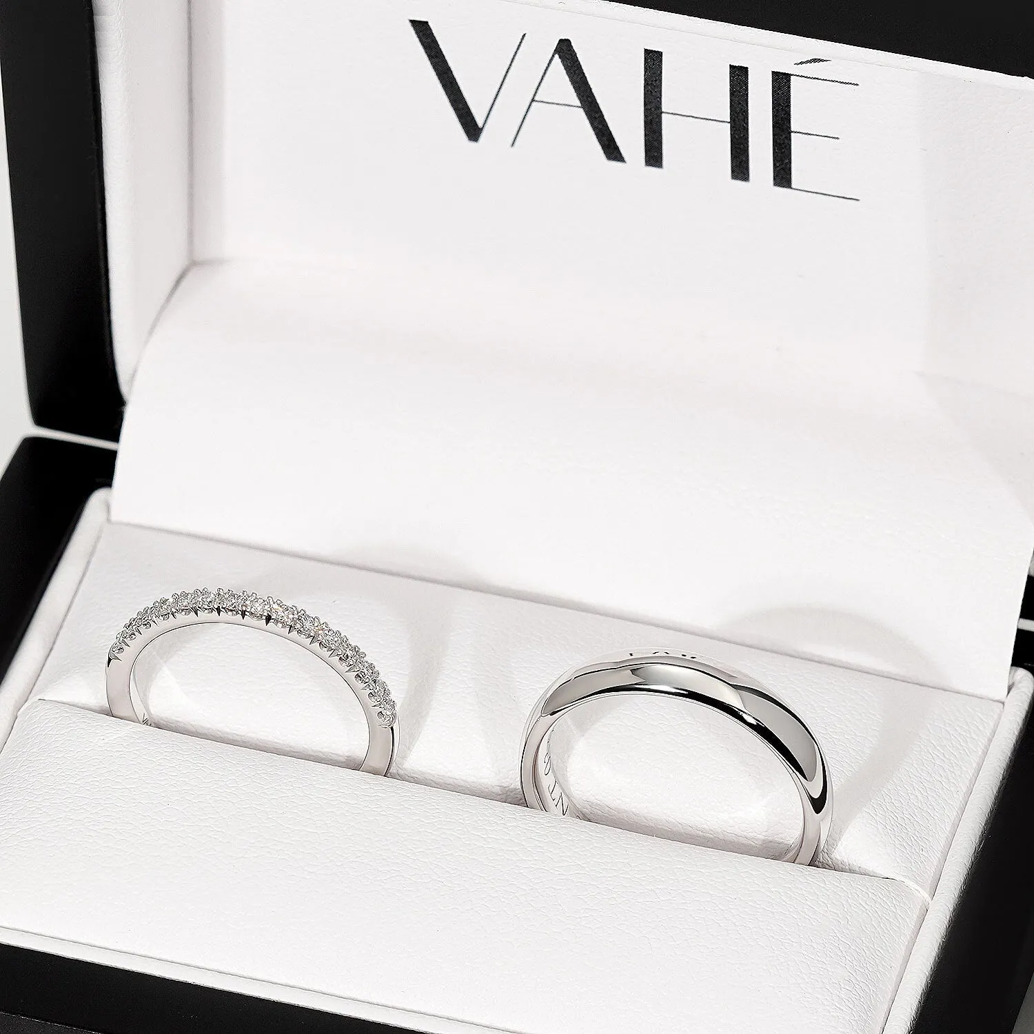 DESTINY | Delicate "V" Split Diamond Ring in White Gold (0.19ct tw.)