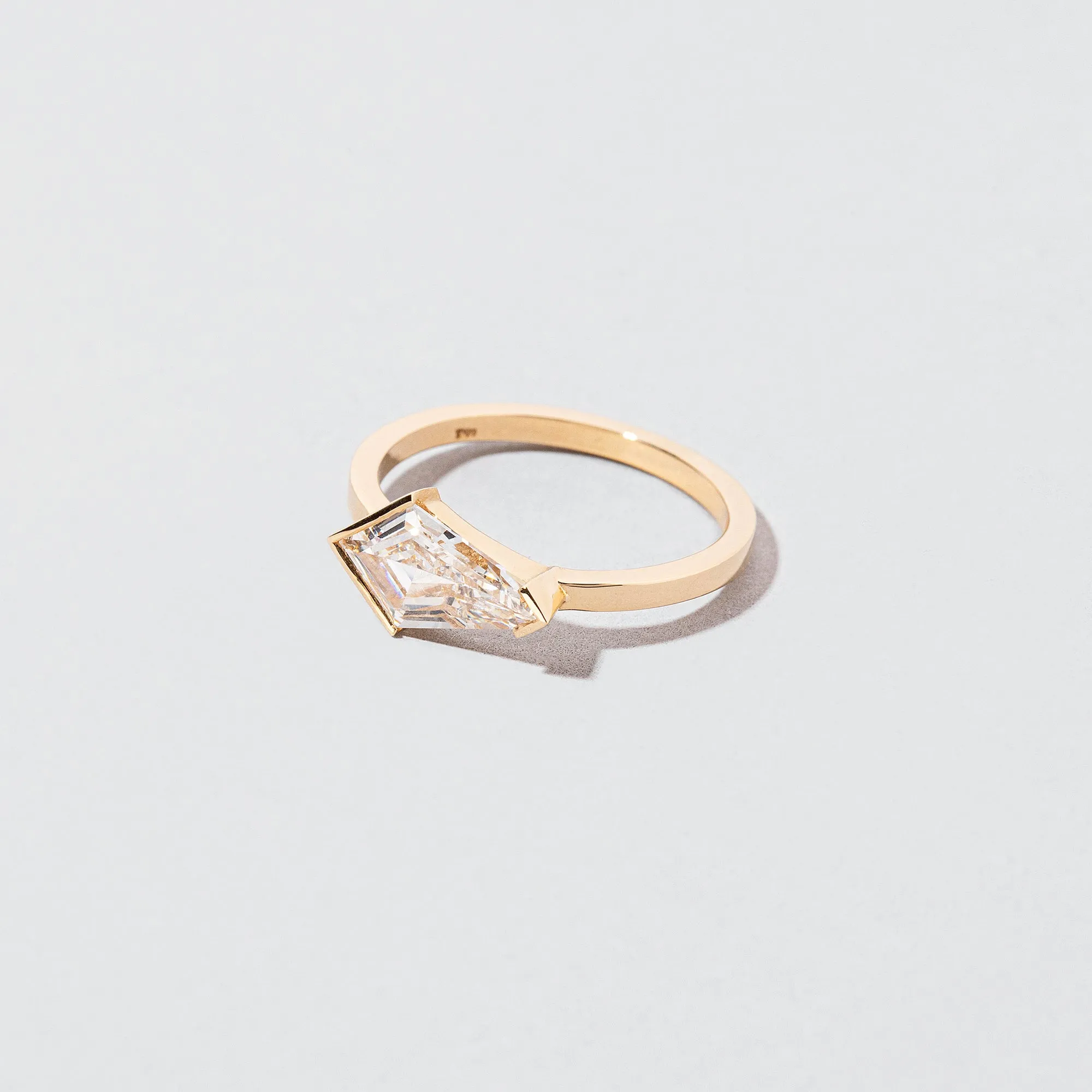 Dione Ring