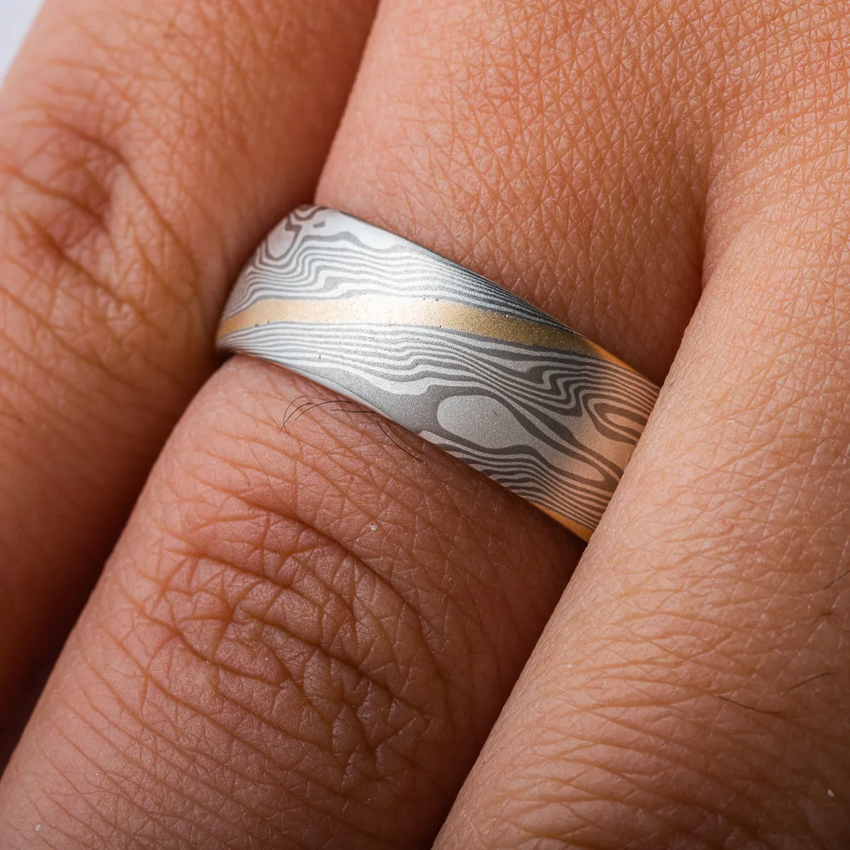 Elegant Mokume Gane Ring or Wedding Band in Twist Pattern and Ash Palette with Yellow Gold Stratum