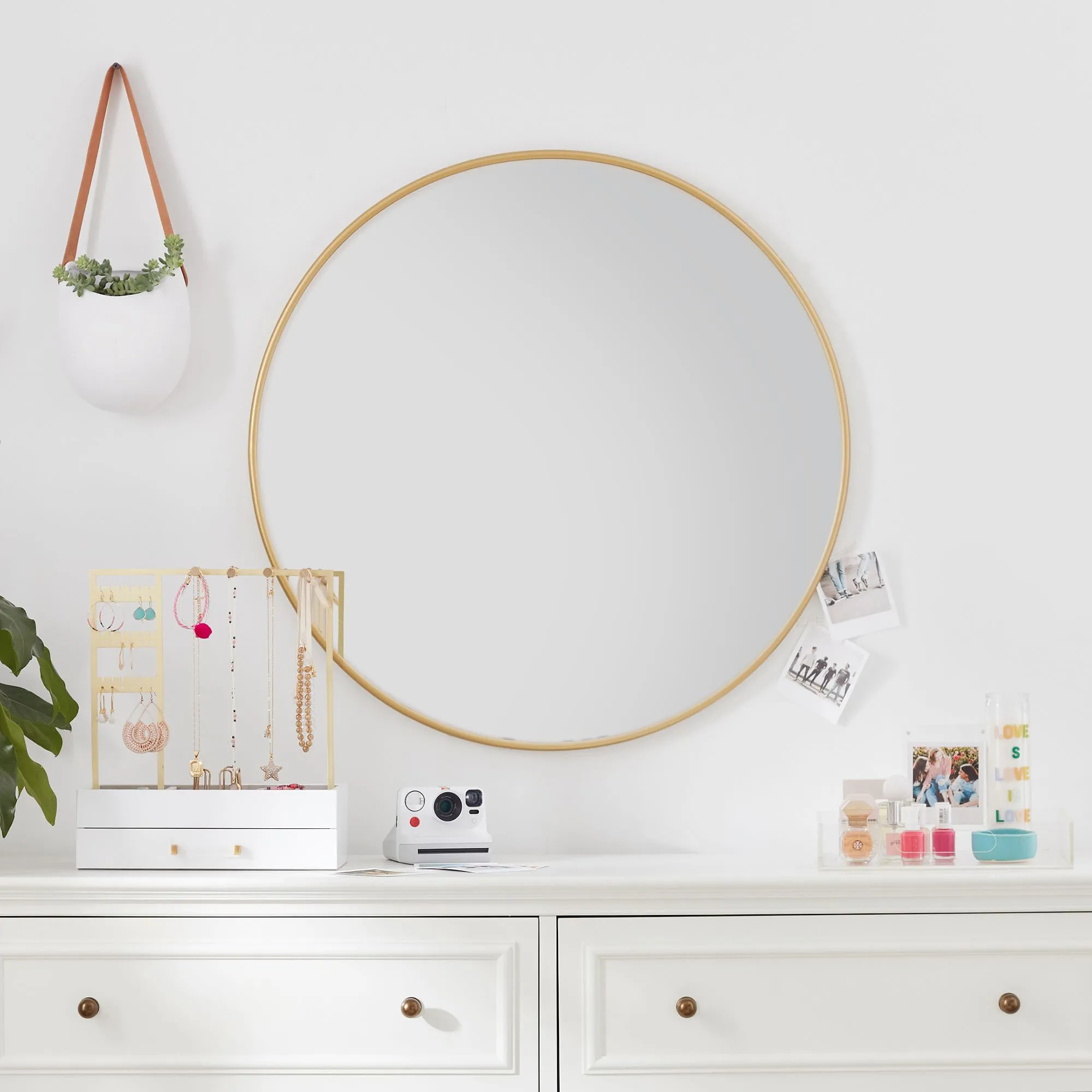 Elle Lacquer Jewelry Display Stand