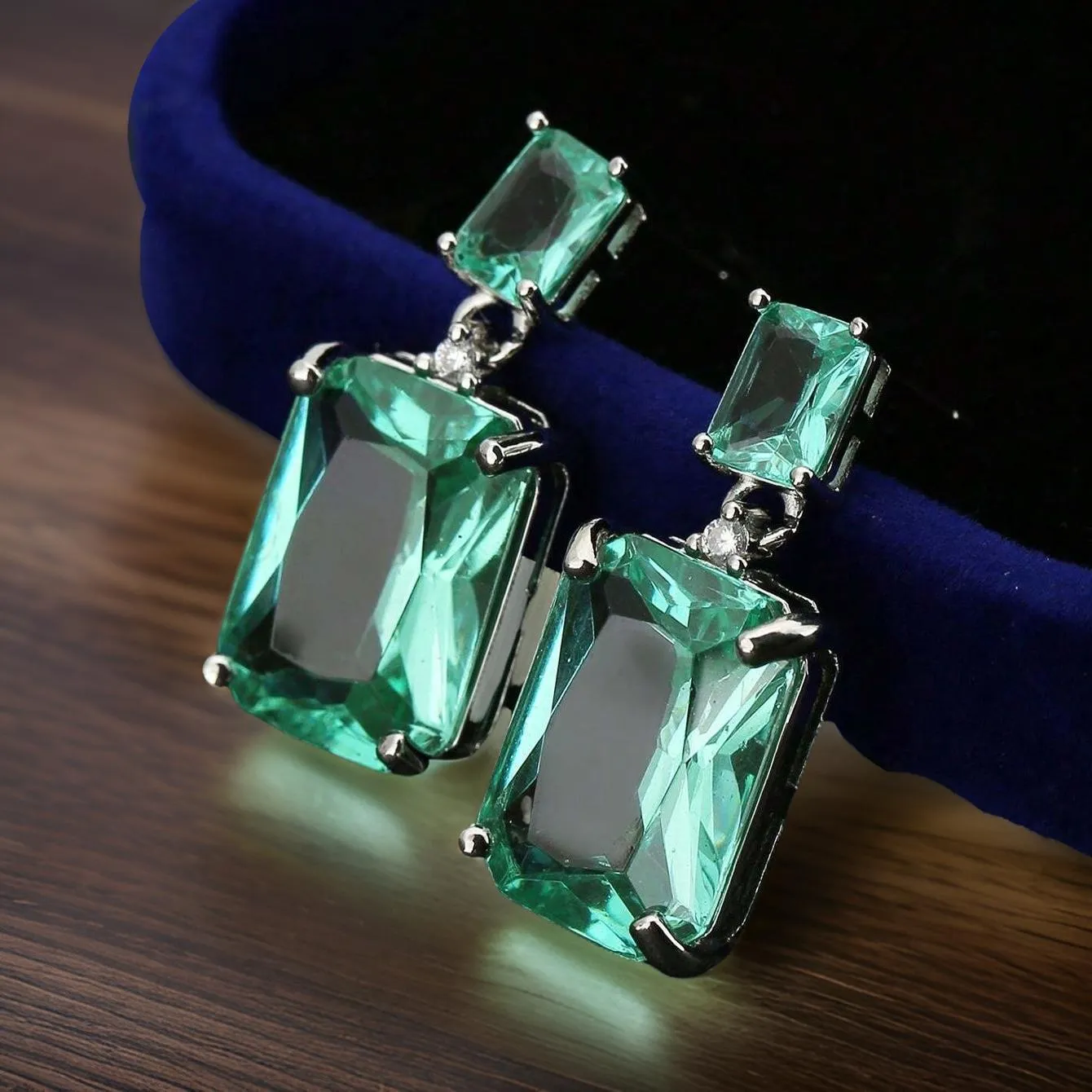 Emerald Elegance Drops