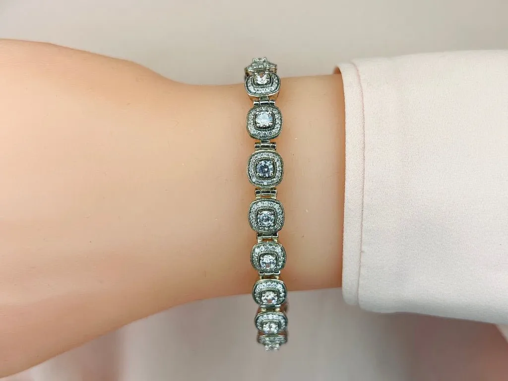 Fanciful Round Diamond Bracelet With Tube Links Lab-Grown Diamond with 2.86 ct.(finished) 1mm, 2.5mm