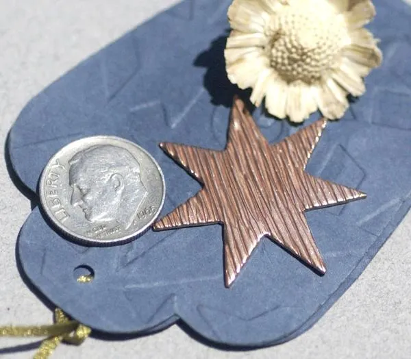 Fireworks in Textured Pattern Metal 31mm Cutout