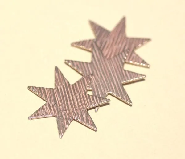 Fireworks in Textured Pattern Metal 31mm Cutout